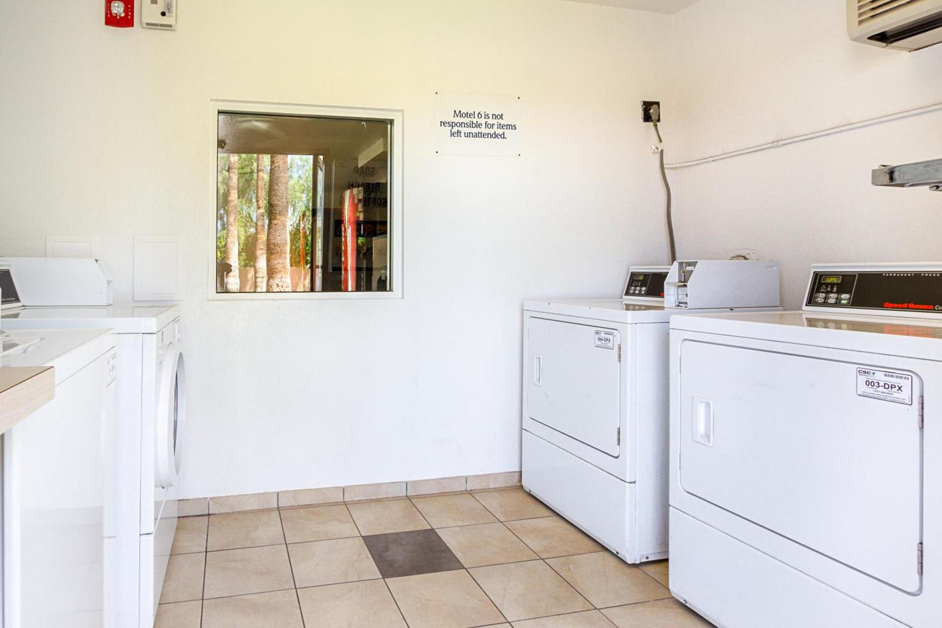 Motel 6 Mesa North photo 52