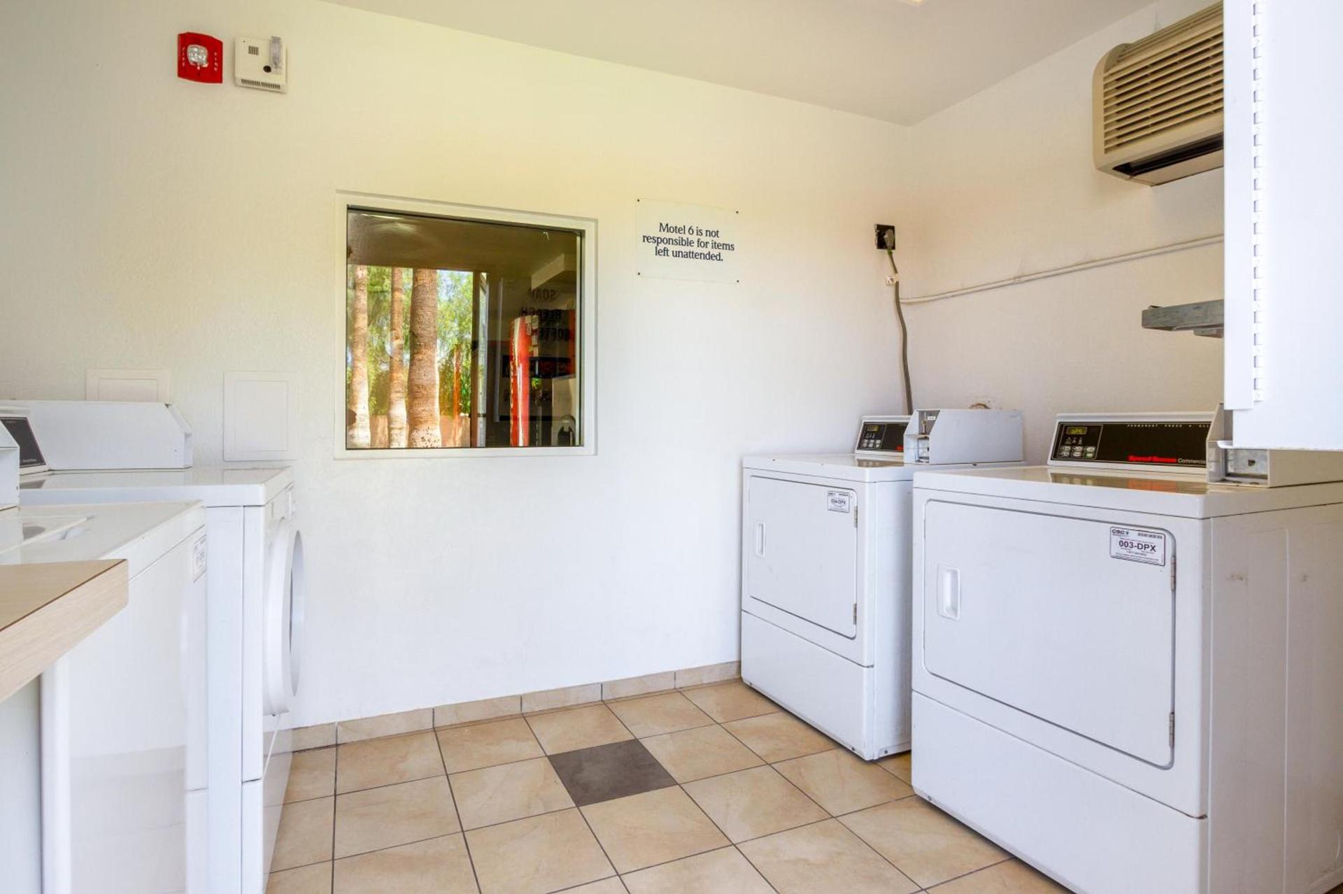 Motel 6 Mesa North photo 50