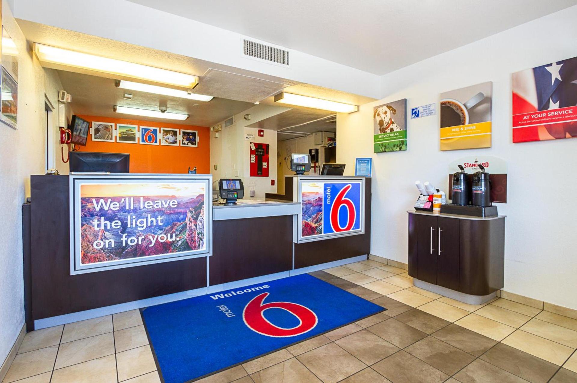Motel 6 Mesa North photo 26