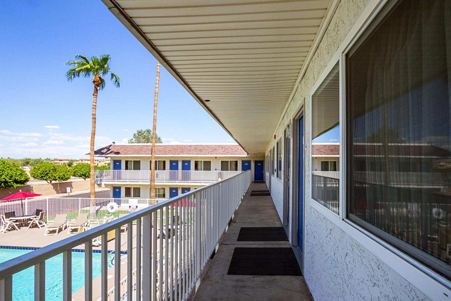 Motel 6 Mesa North photo 8
