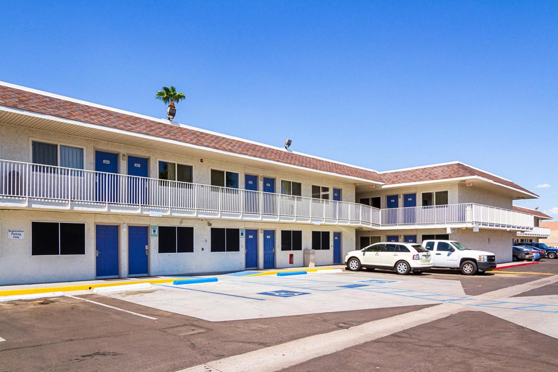 Motel 6 Mesa North photo 3