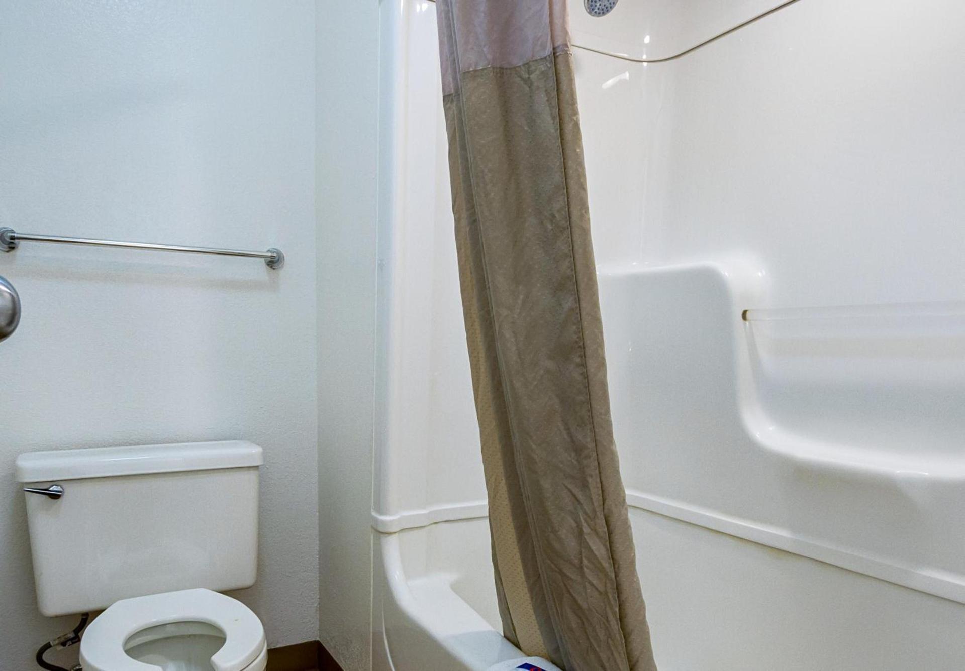 Motel 6 Mesa North photo 46