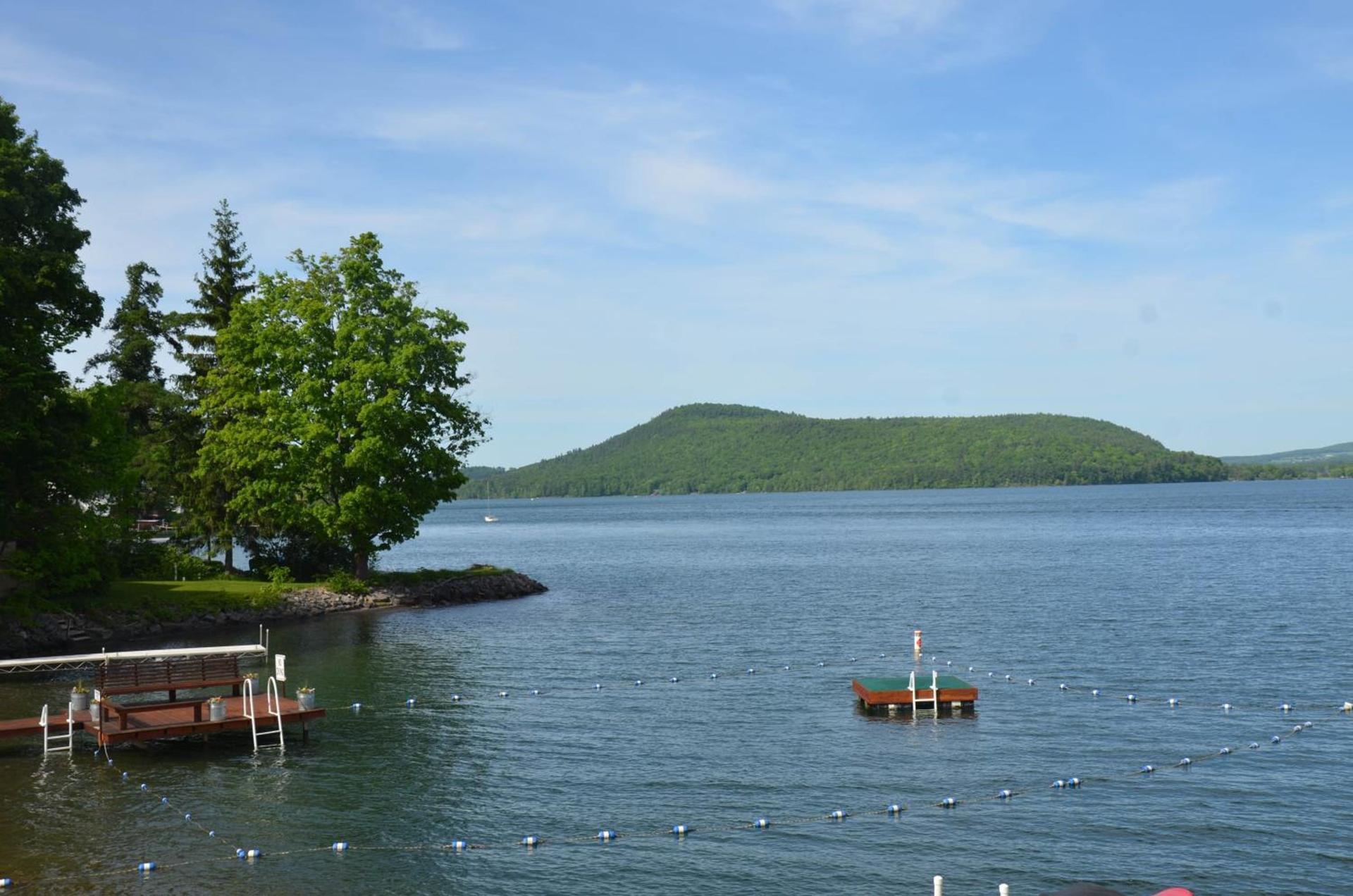 Lake View Motel photo 51