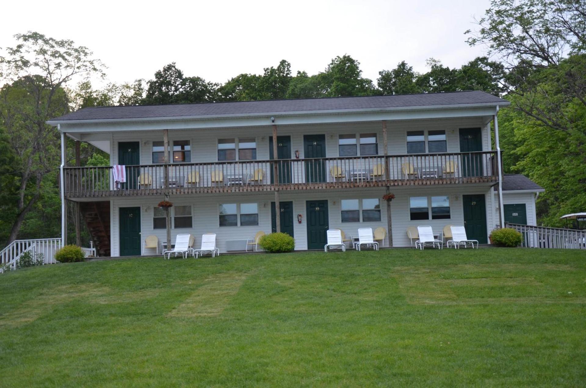 Lake View Motel photo 55