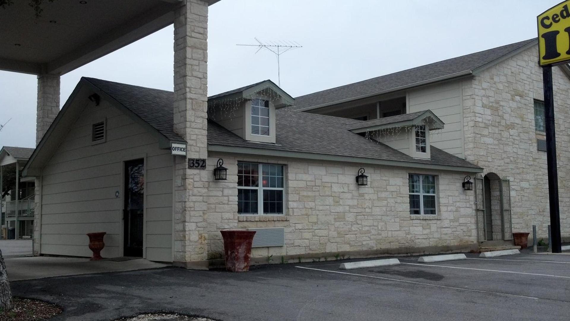 Cedar Creek Inn photo 36