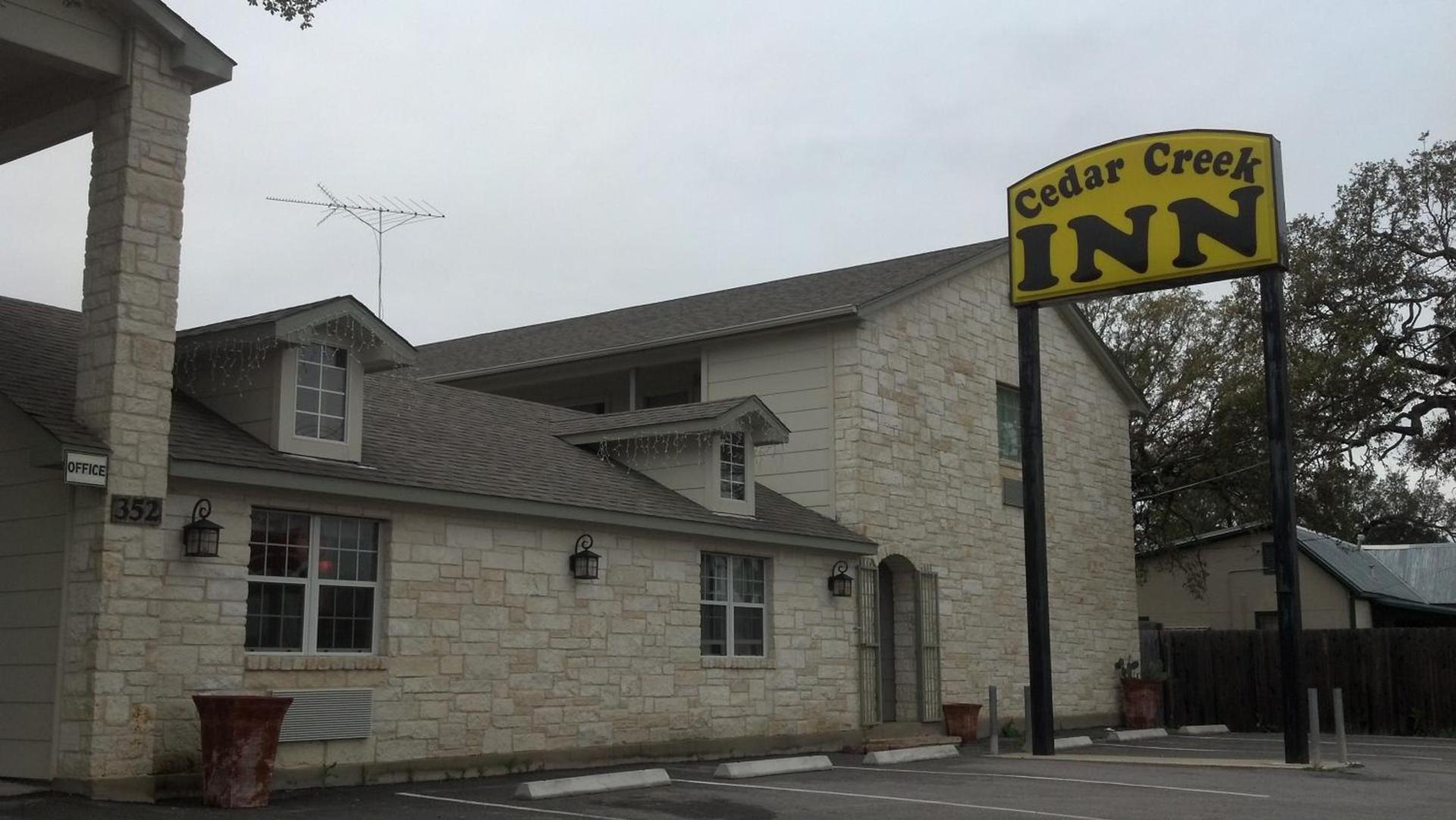 Cedar Creek Inn photo 34