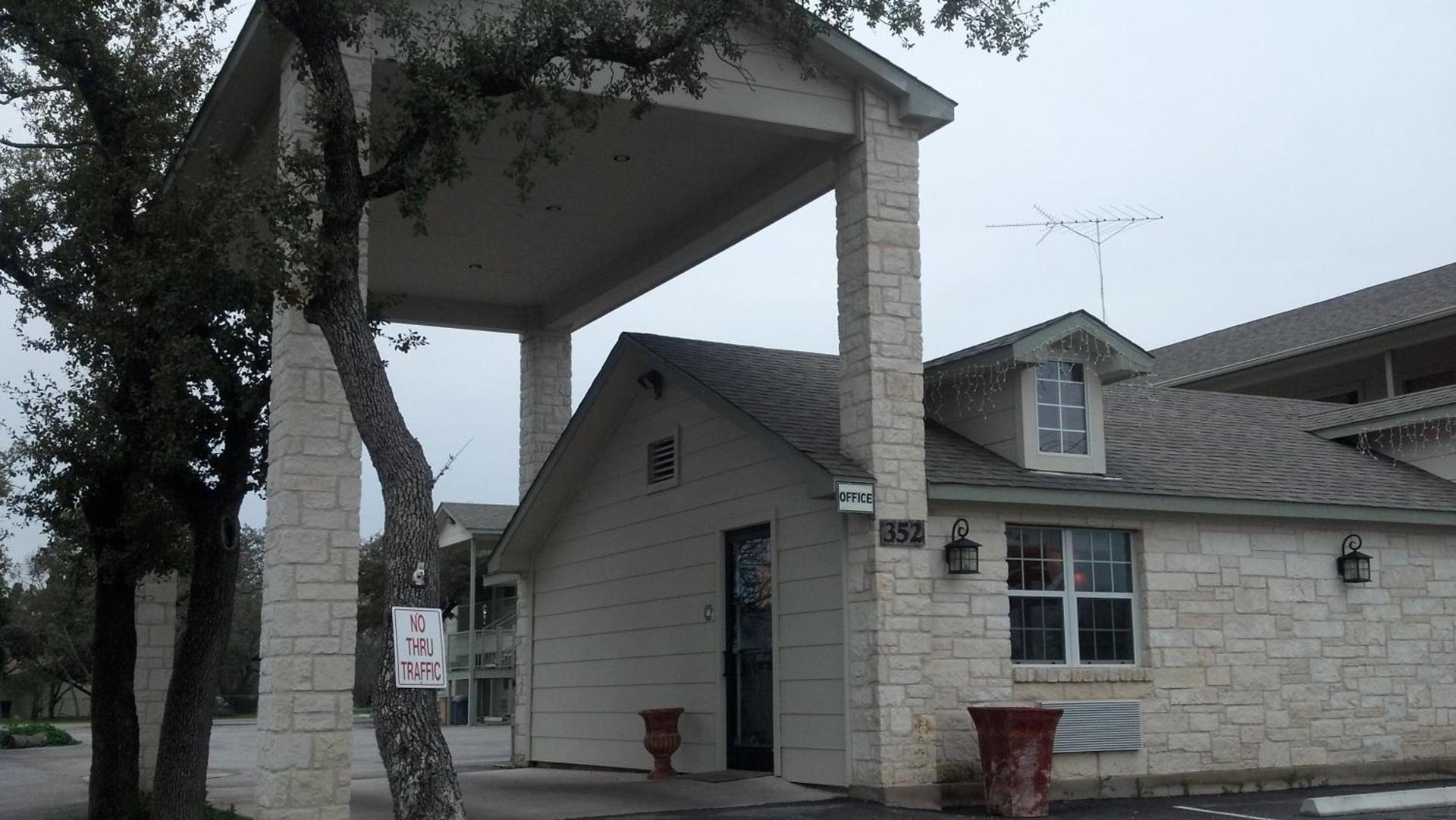 Cedar Creek Inn photo 38