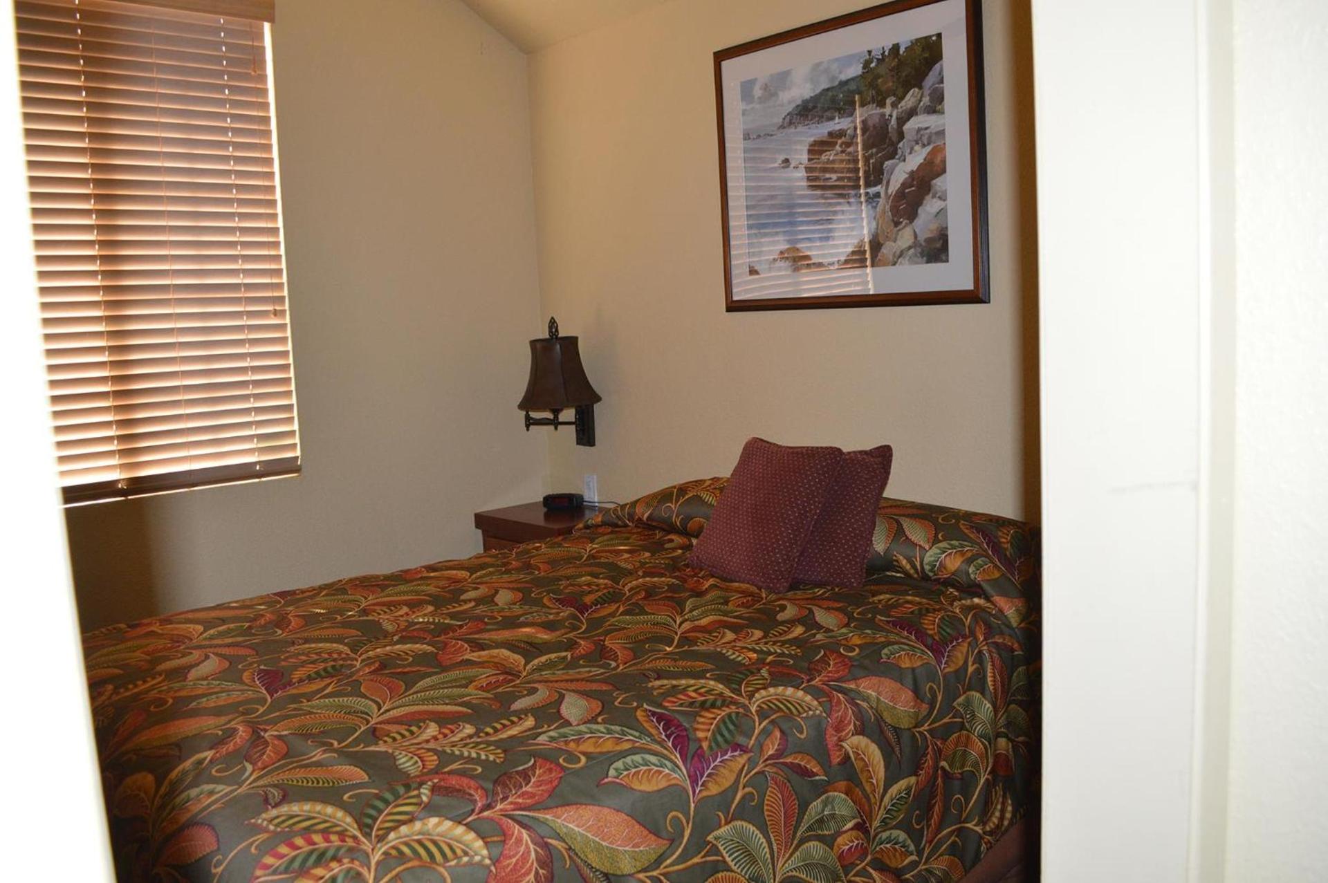Lighthouse Pointe Resort photo 17