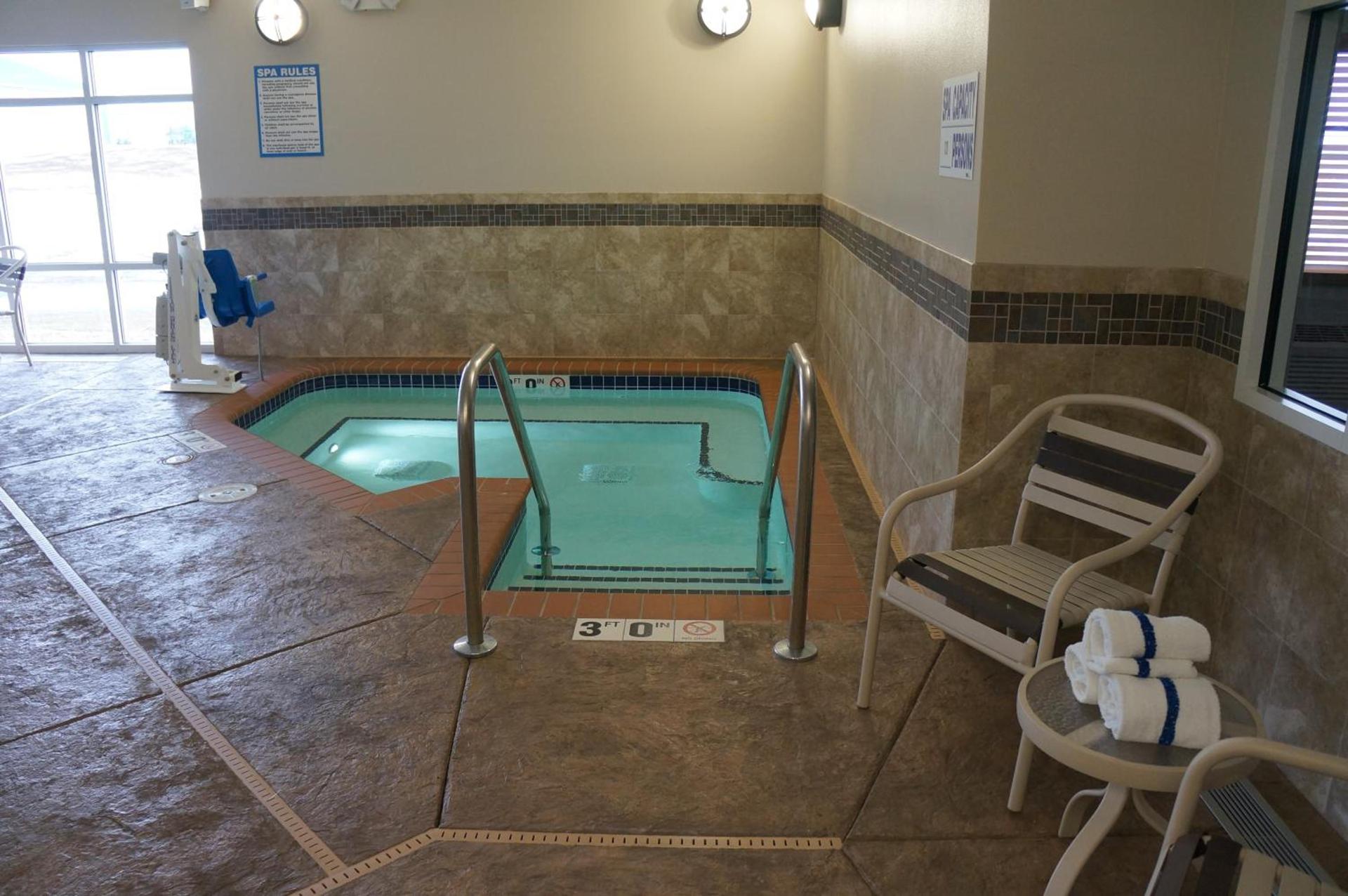 AmericInn by Wyndham Hartford SD photo 42