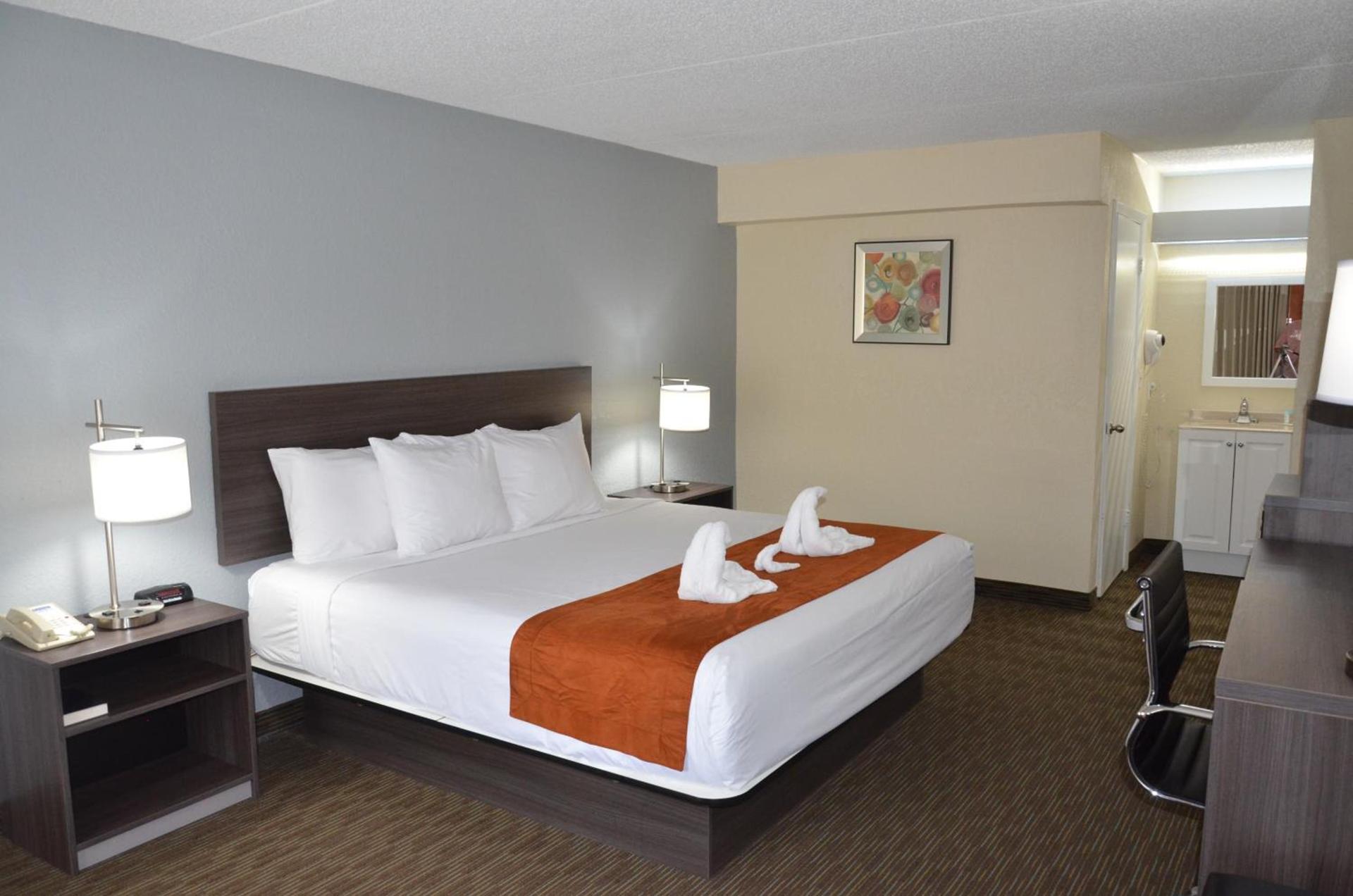 Days Inn & Suites by Wyndham Orlando Airport photo 30