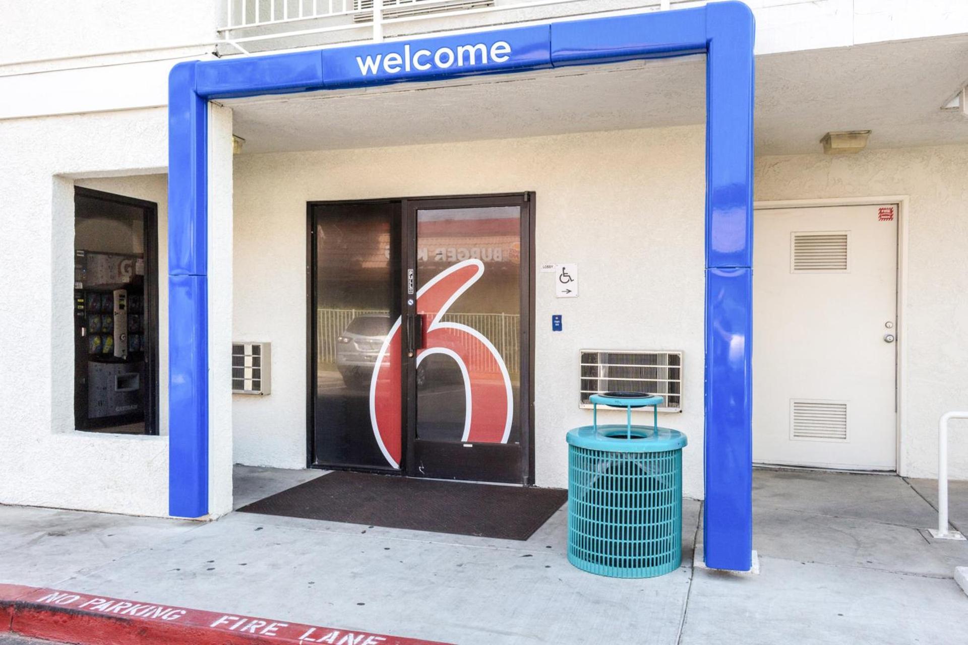 Motel 6-Bakersfield, CA - East photo 8