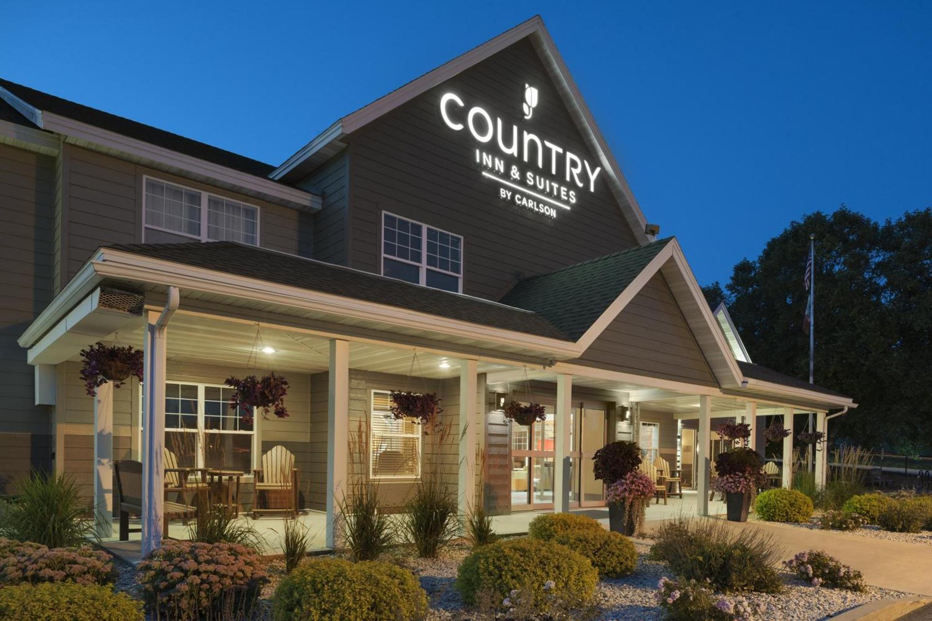 Country Inn & Suites by Radisson, Decorah, IA photo 23