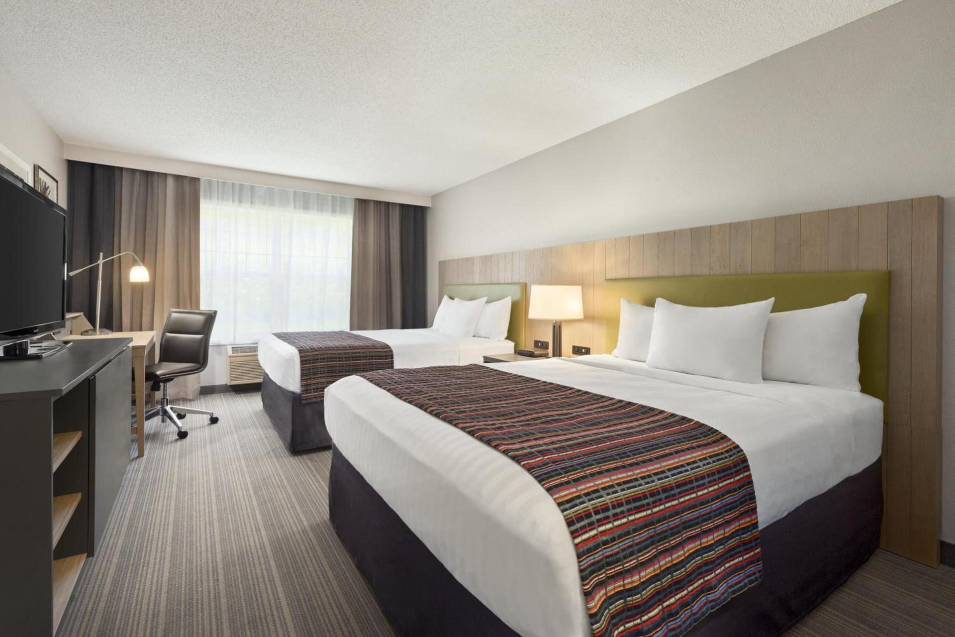 Country Inn & Suites by Radisson, Decorah, IA photo 21