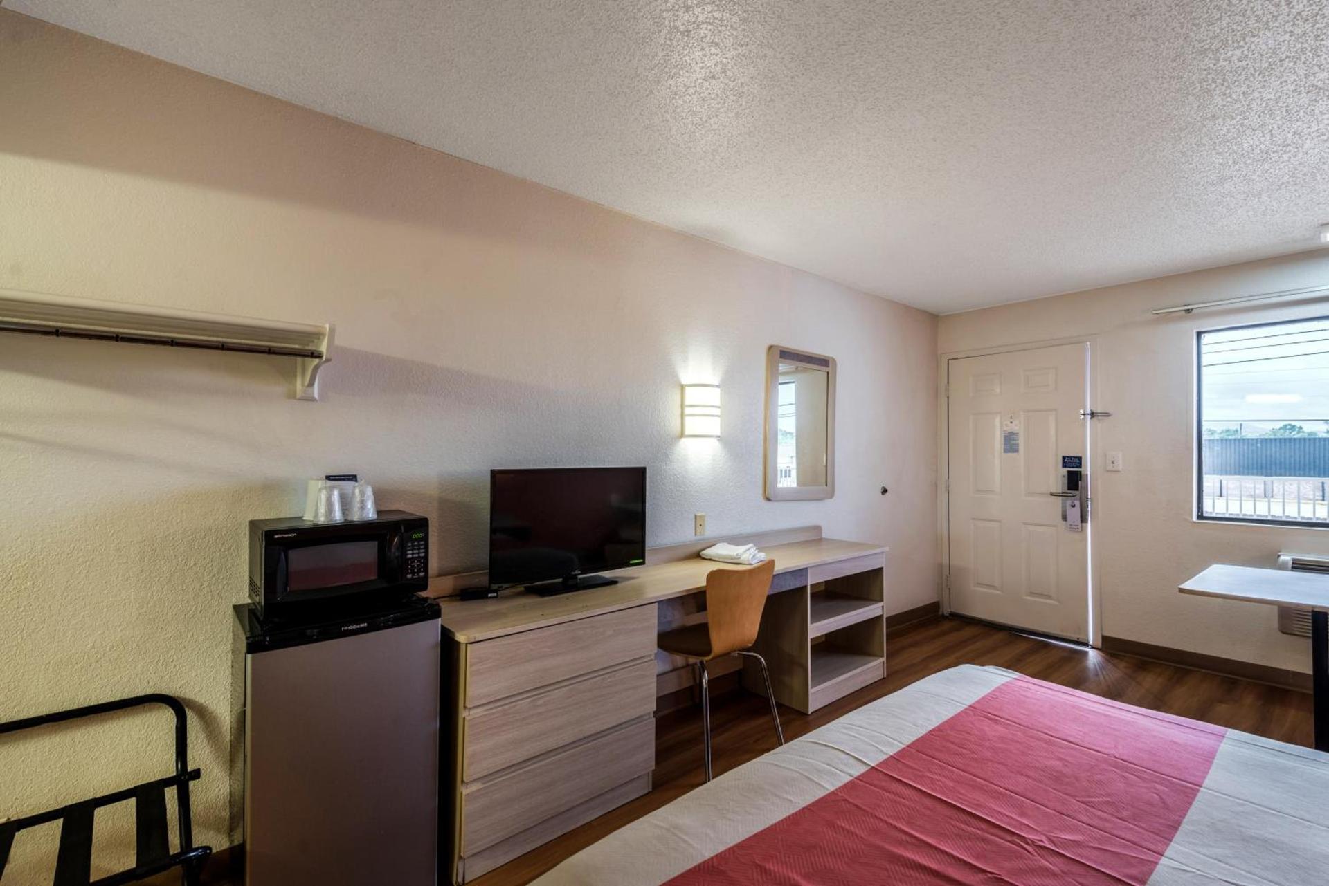 Motel 6-Anniston, AL photo 18