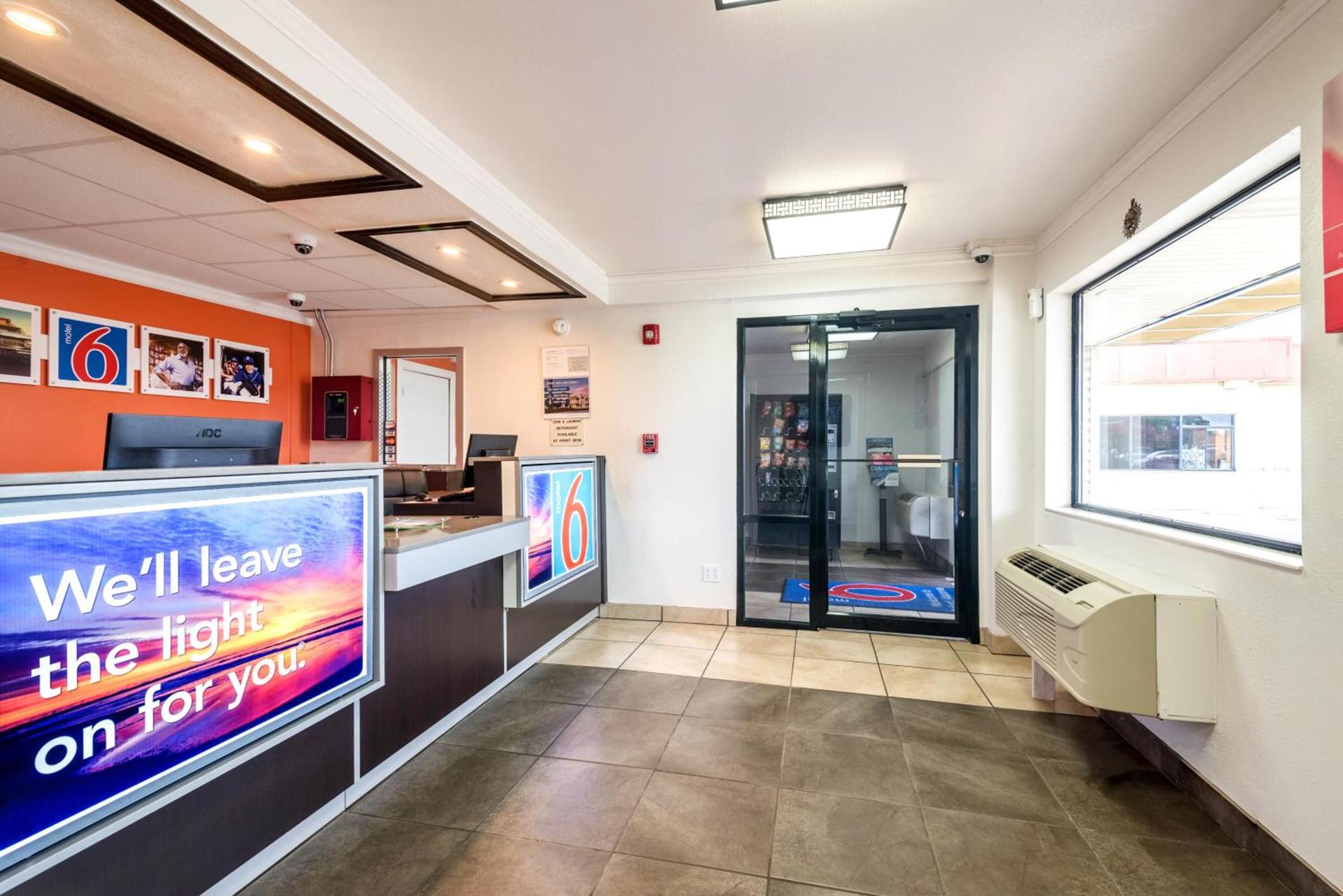 Motel 6-Anniston, AL photo 11
