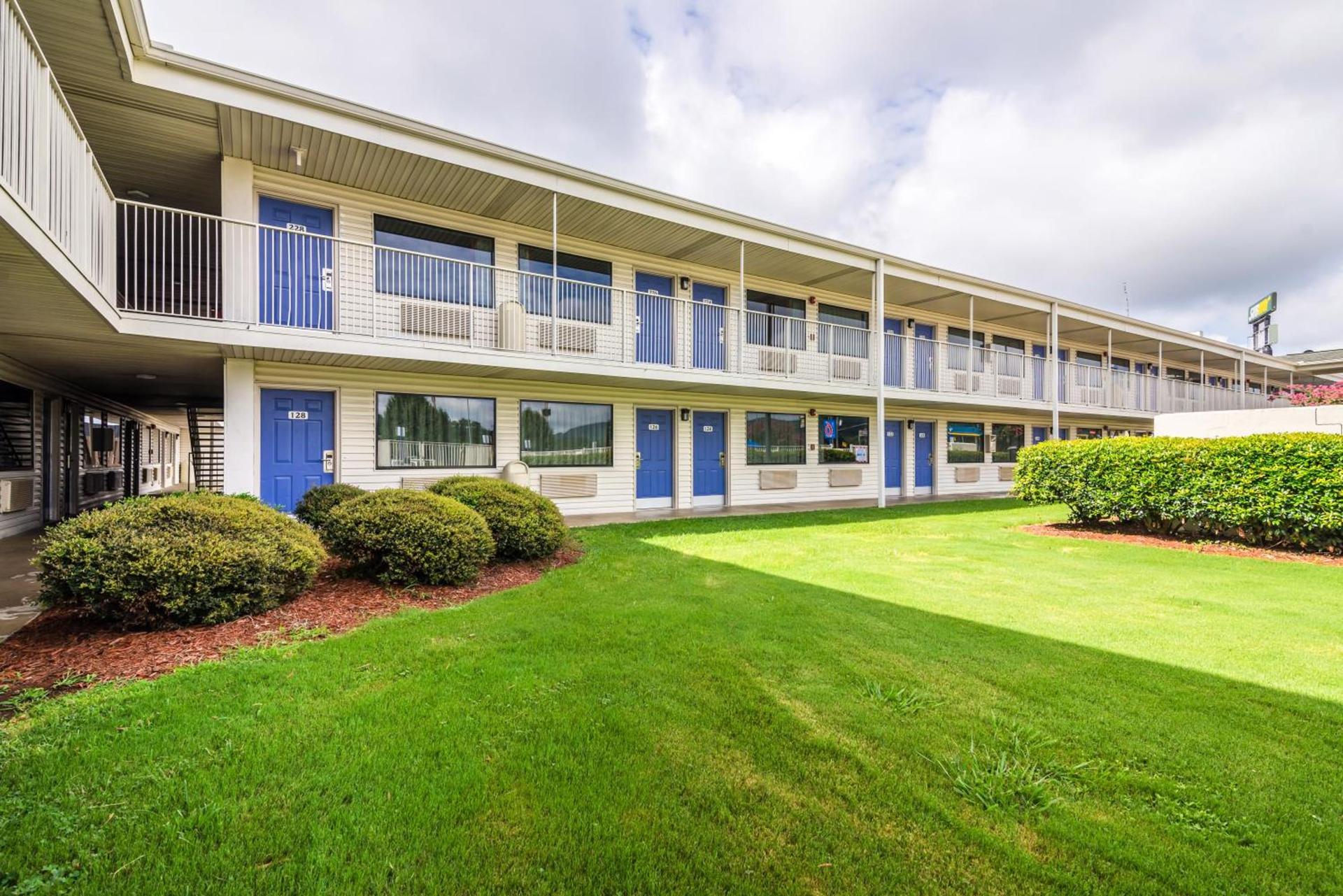 Motel 6-Anniston, AL photo 2