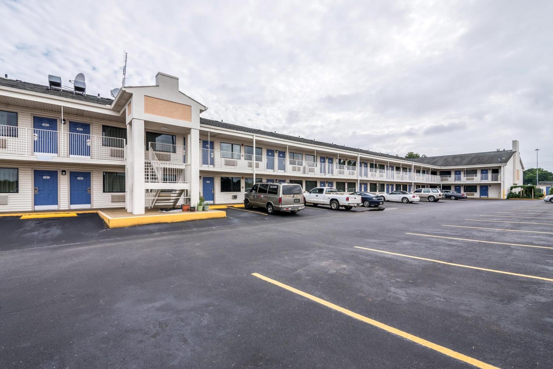 Motel 6-Anniston, AL photo 6