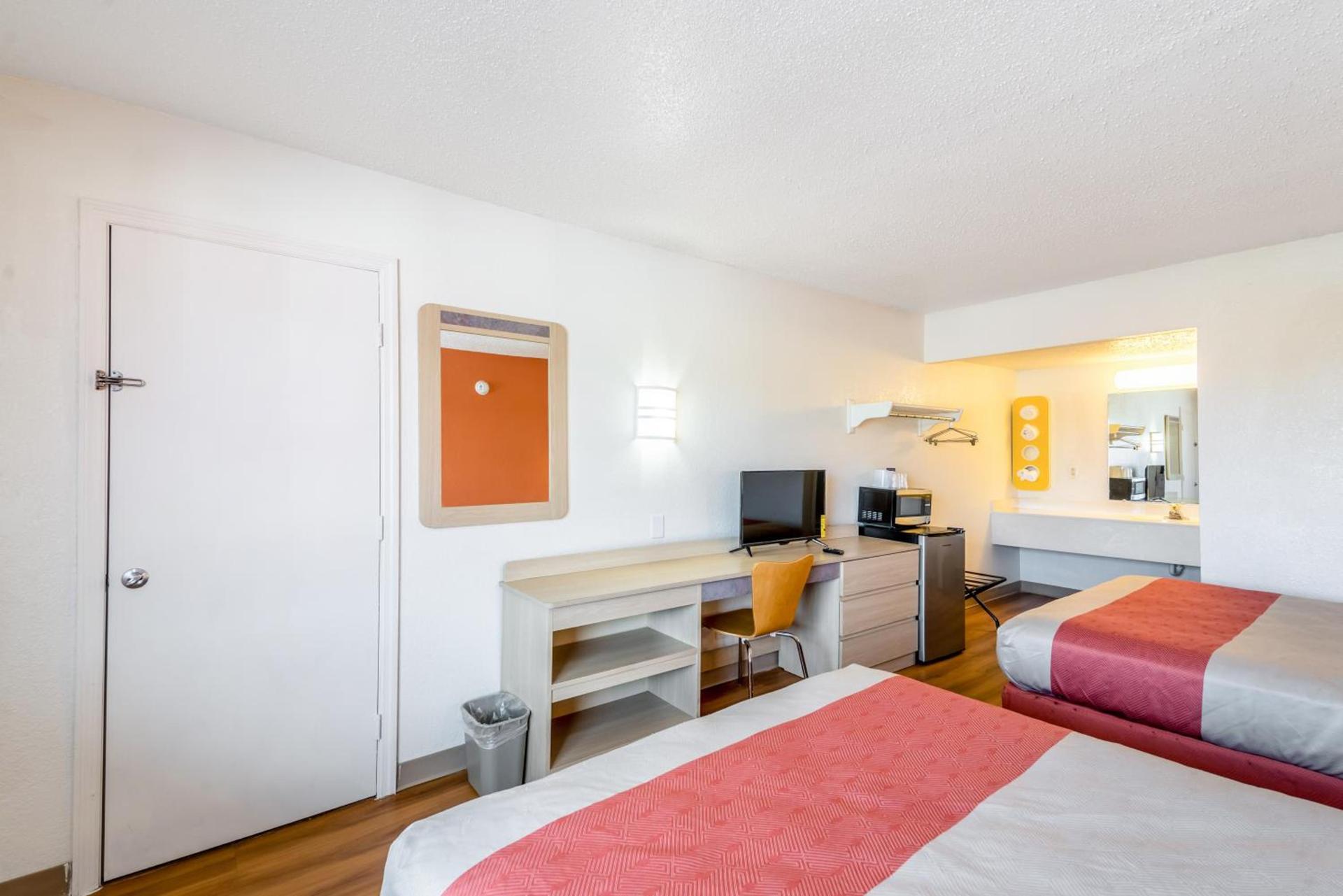 Motel 6-Anniston, AL photo 23