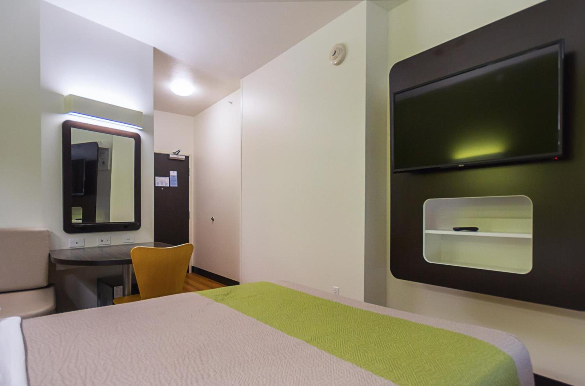 Days Inn by Wyndham South Bend/Notre Dame photo 10