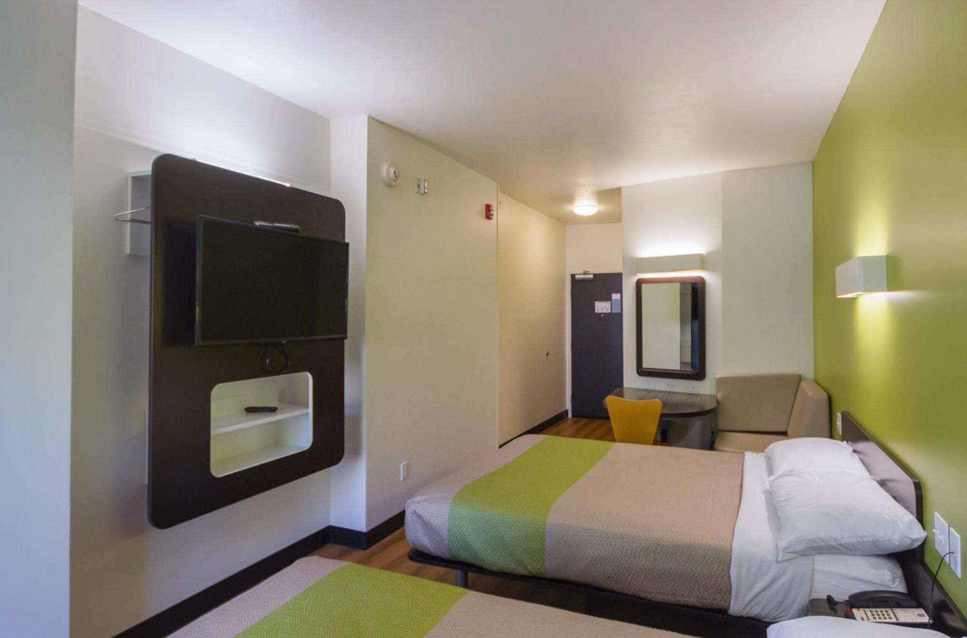 Days Inn by Wyndham South Bend/Notre Dame photo 25