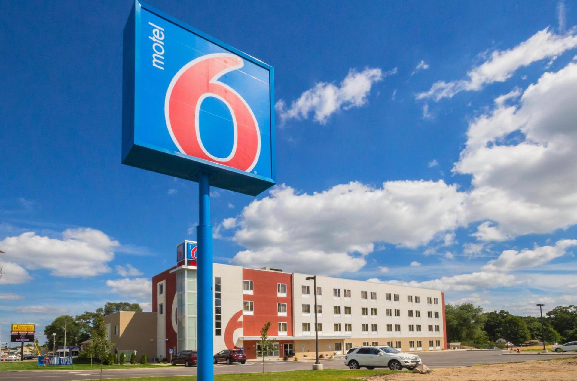 Days Inn by Wyndham South Bend/Notre Dame photo 13