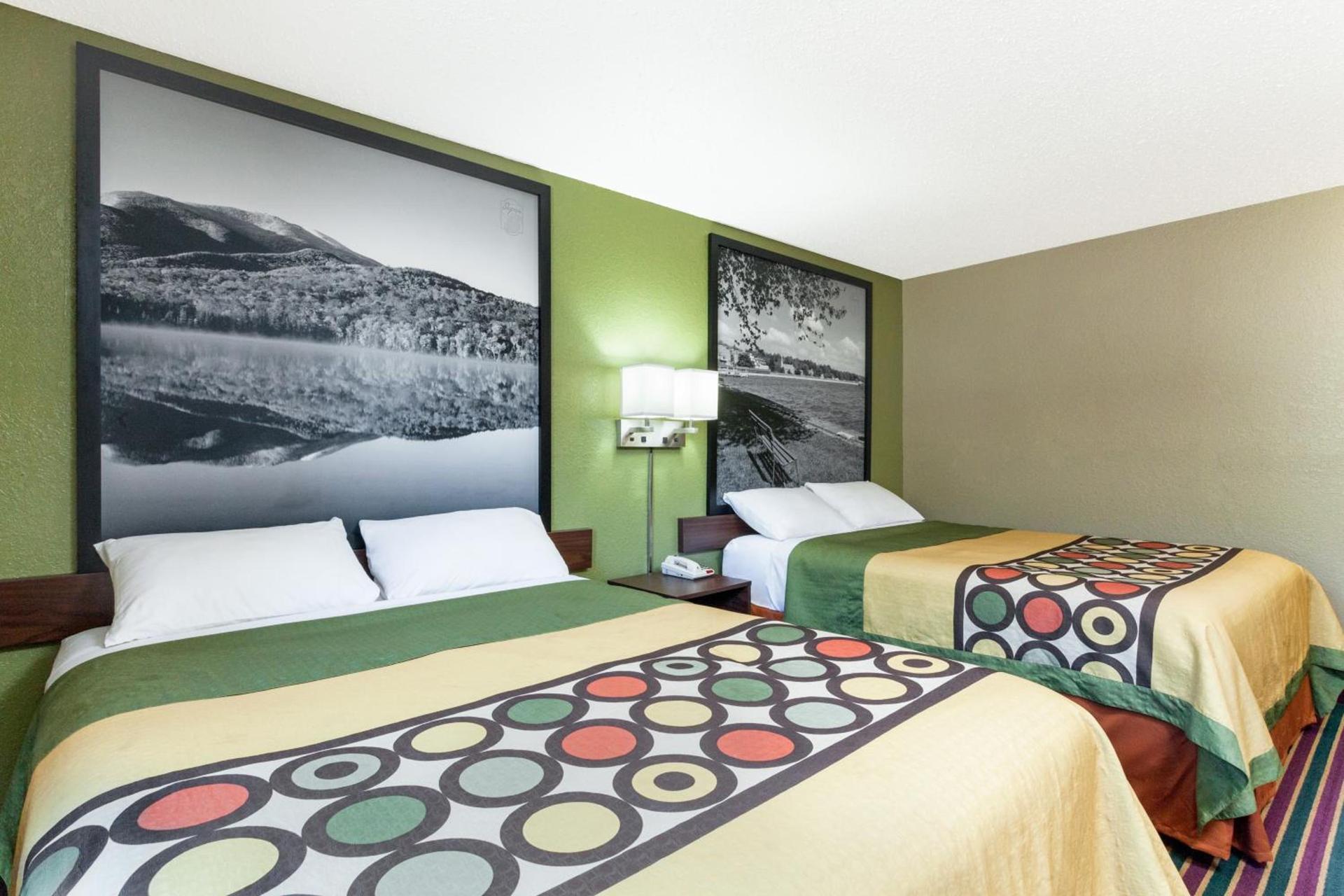Super 8 by Wyndham Bath Hammondsport Area photo 15
