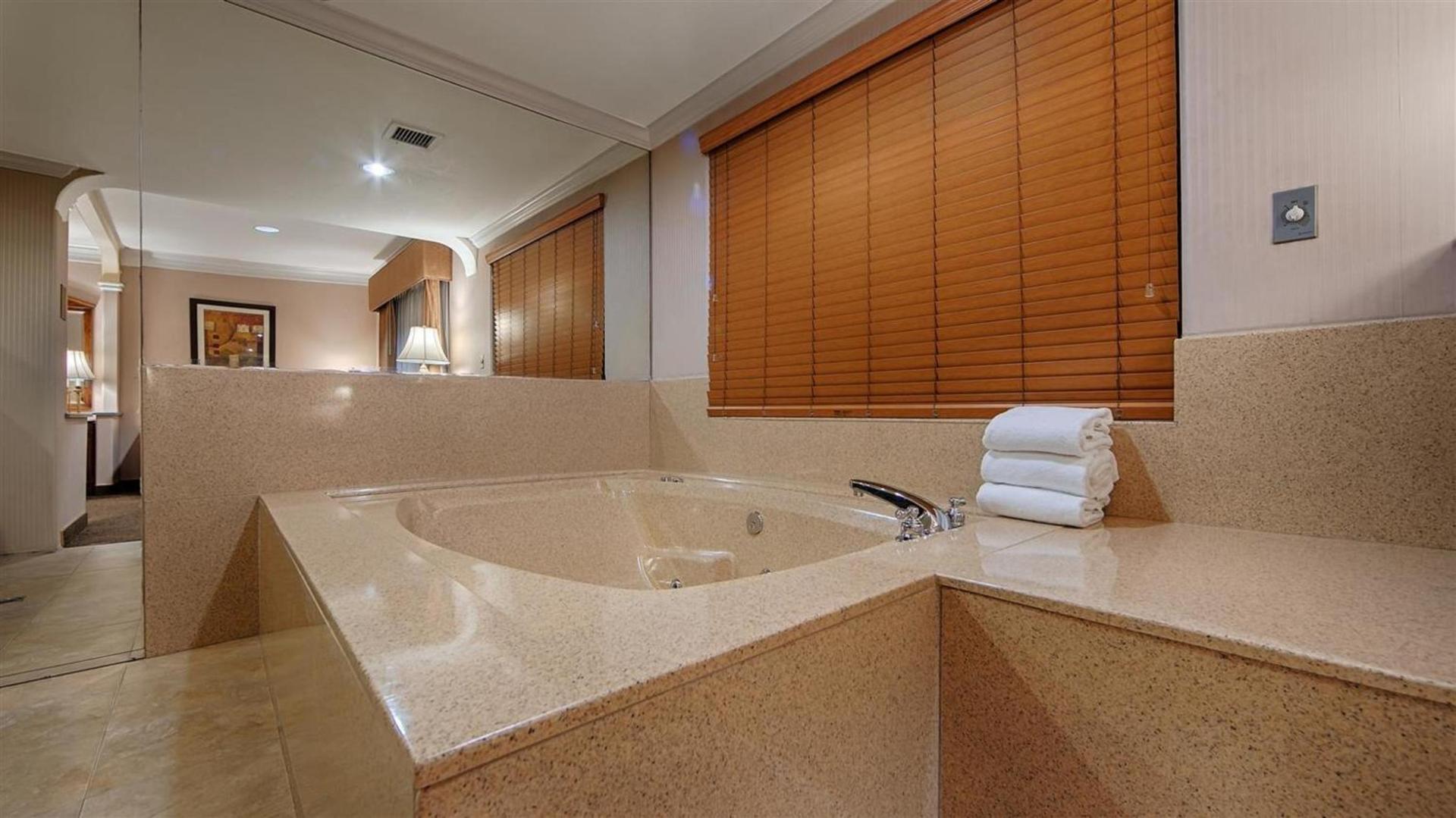Best Western Plus Suites Hotel - LAX Airport LA Stadium photo 28