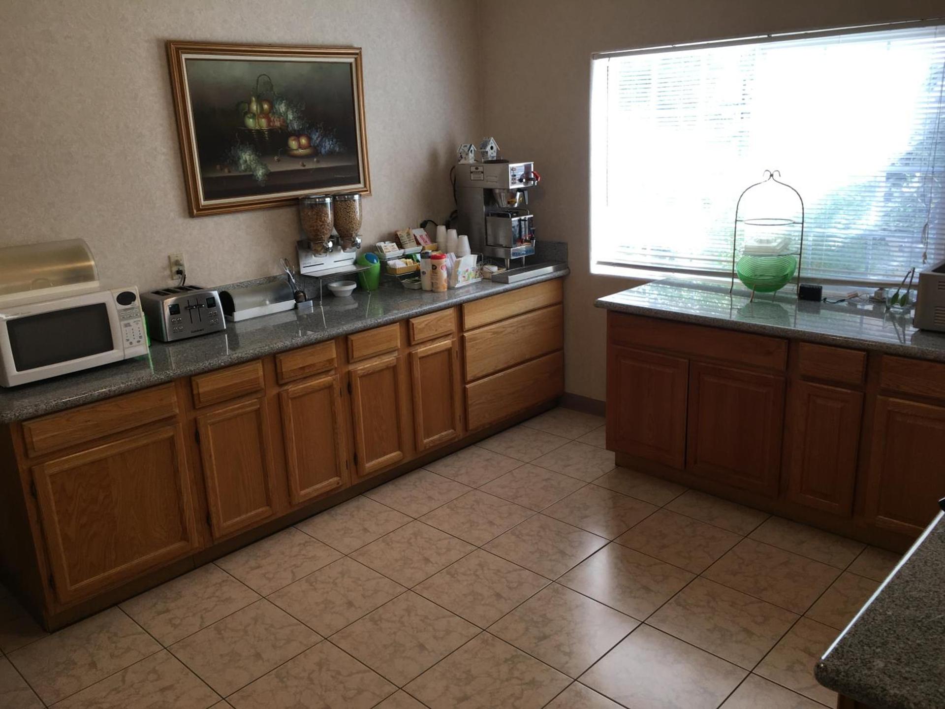 Garden Inn and Suites Fresno photo 19
