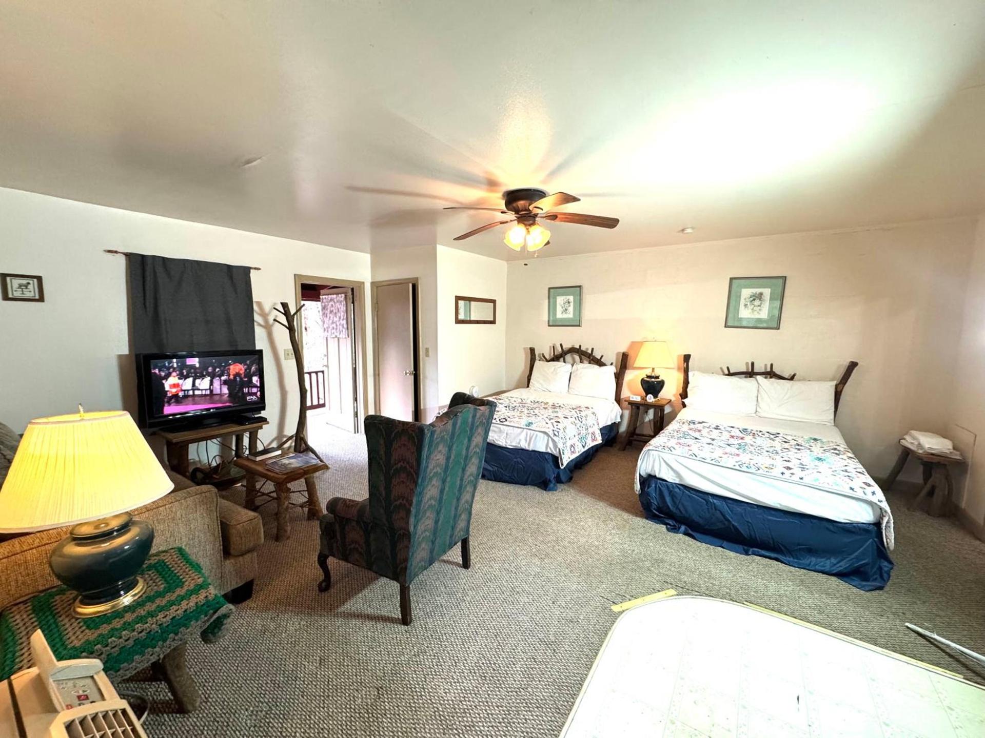 Parkview Lodge & Cabins photo 11