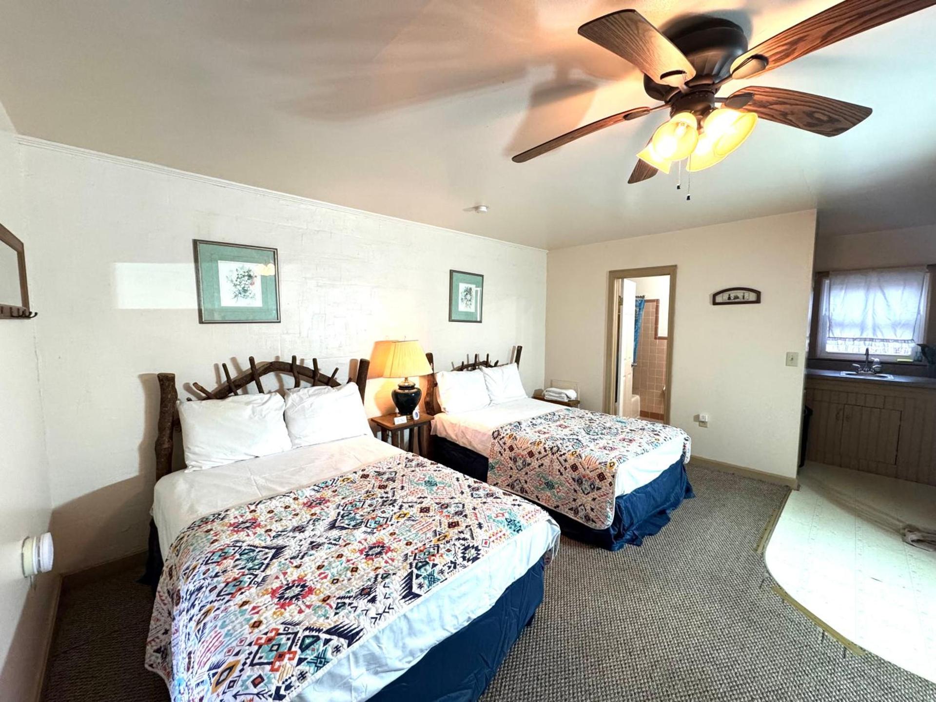 Parkview Lodge & Cabins photo 14