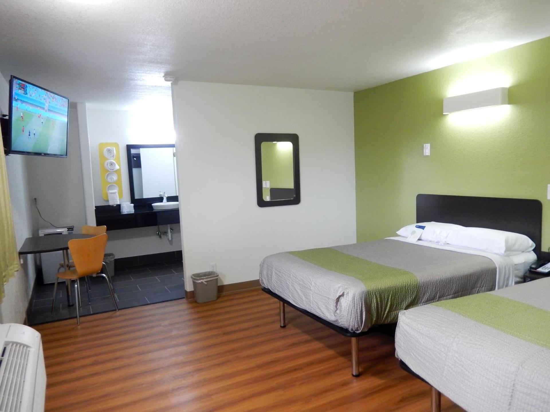 Motel 6-Childress, TX photo 34