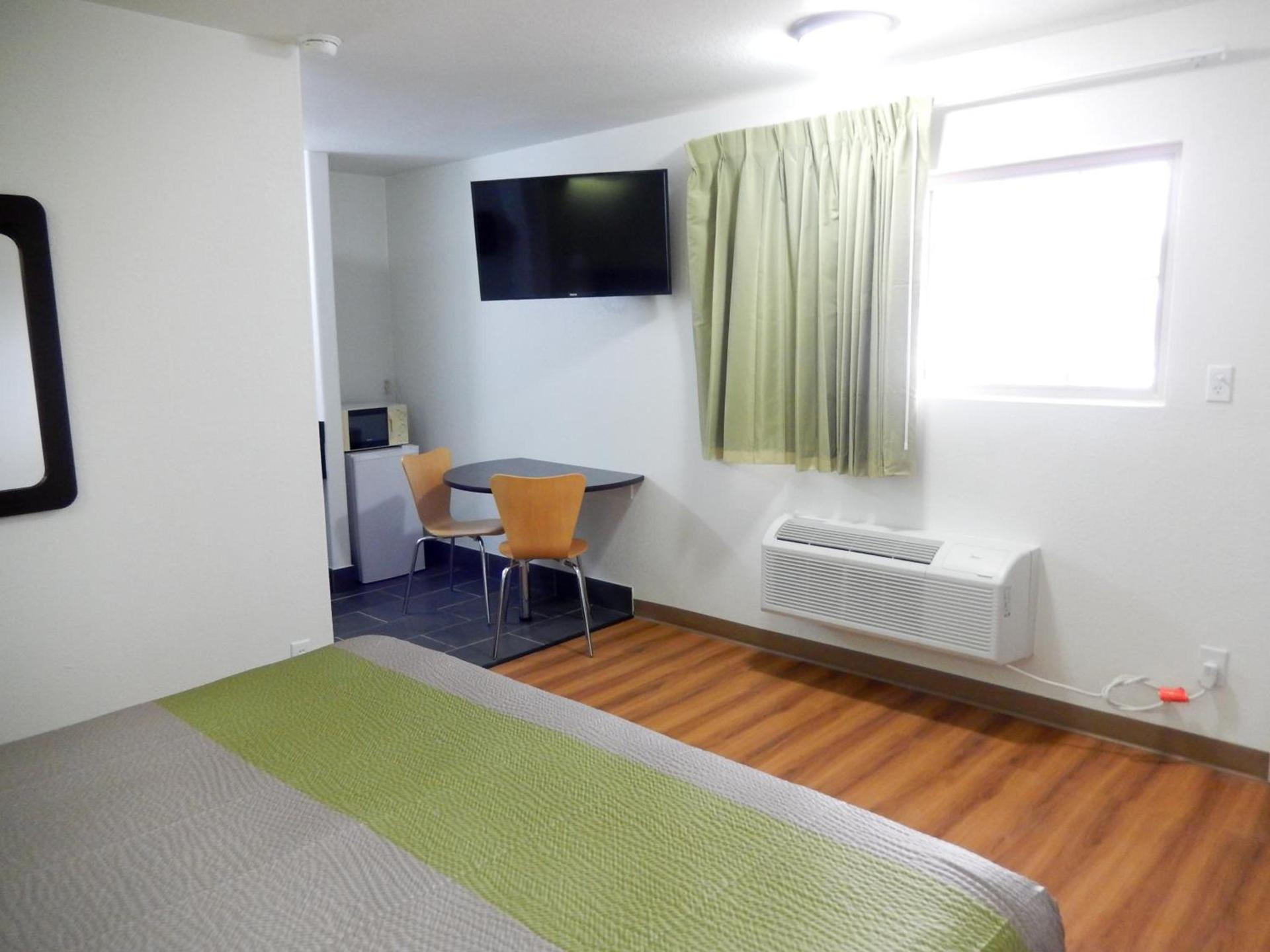 Motel 6-Childress, TX photo 35