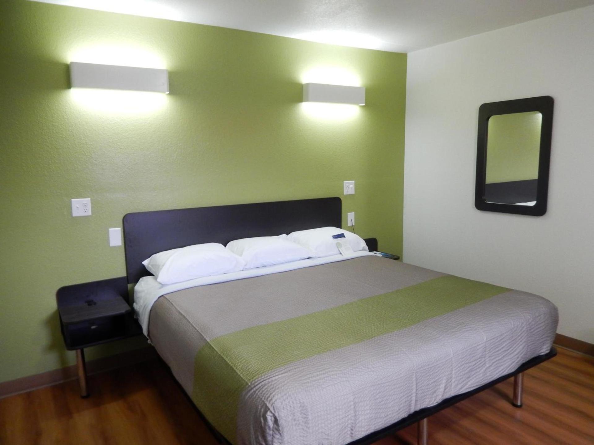 Motel 6-Childress, TX photo 36