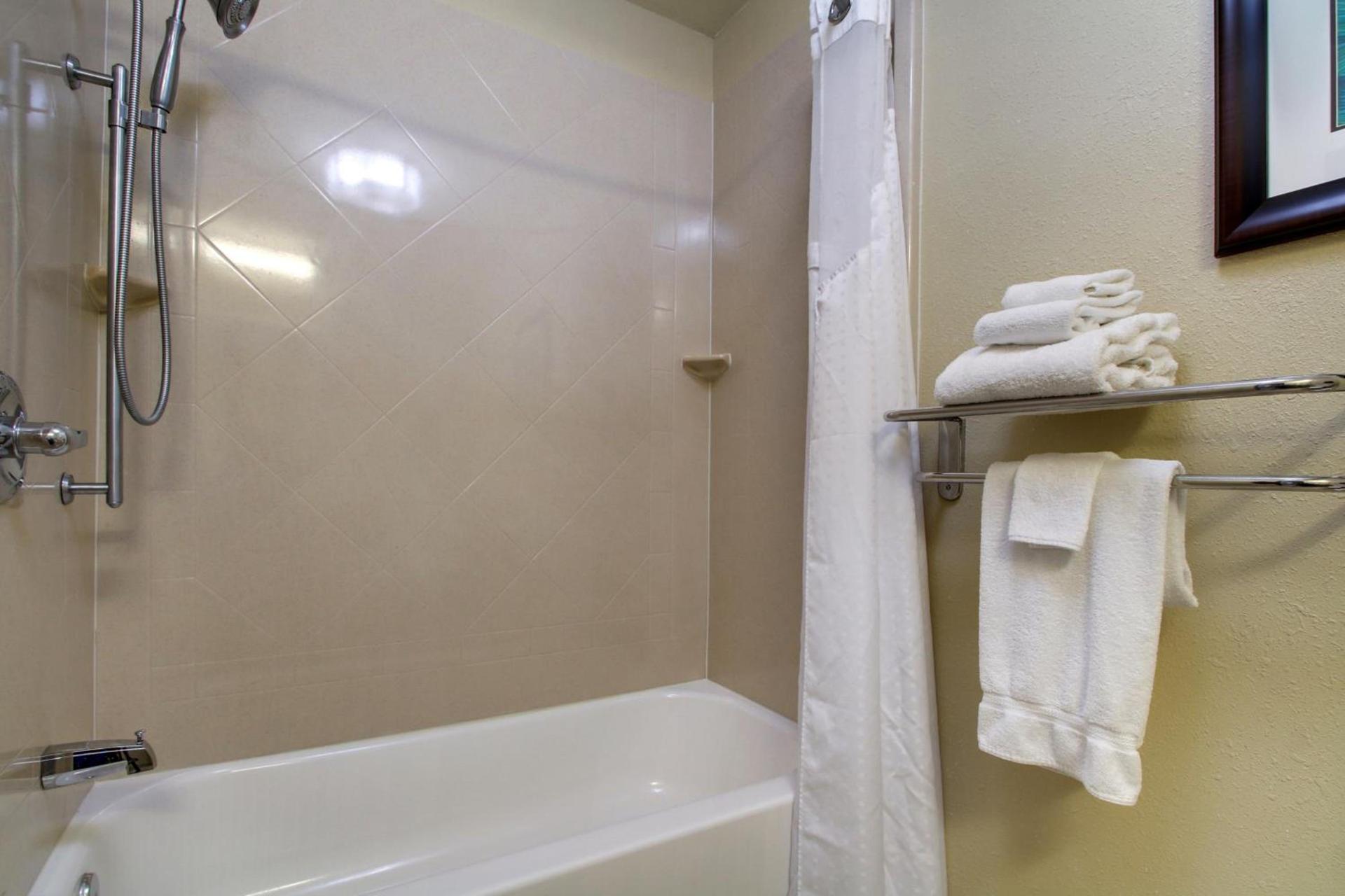 Best Western Eagles Inn photo 37