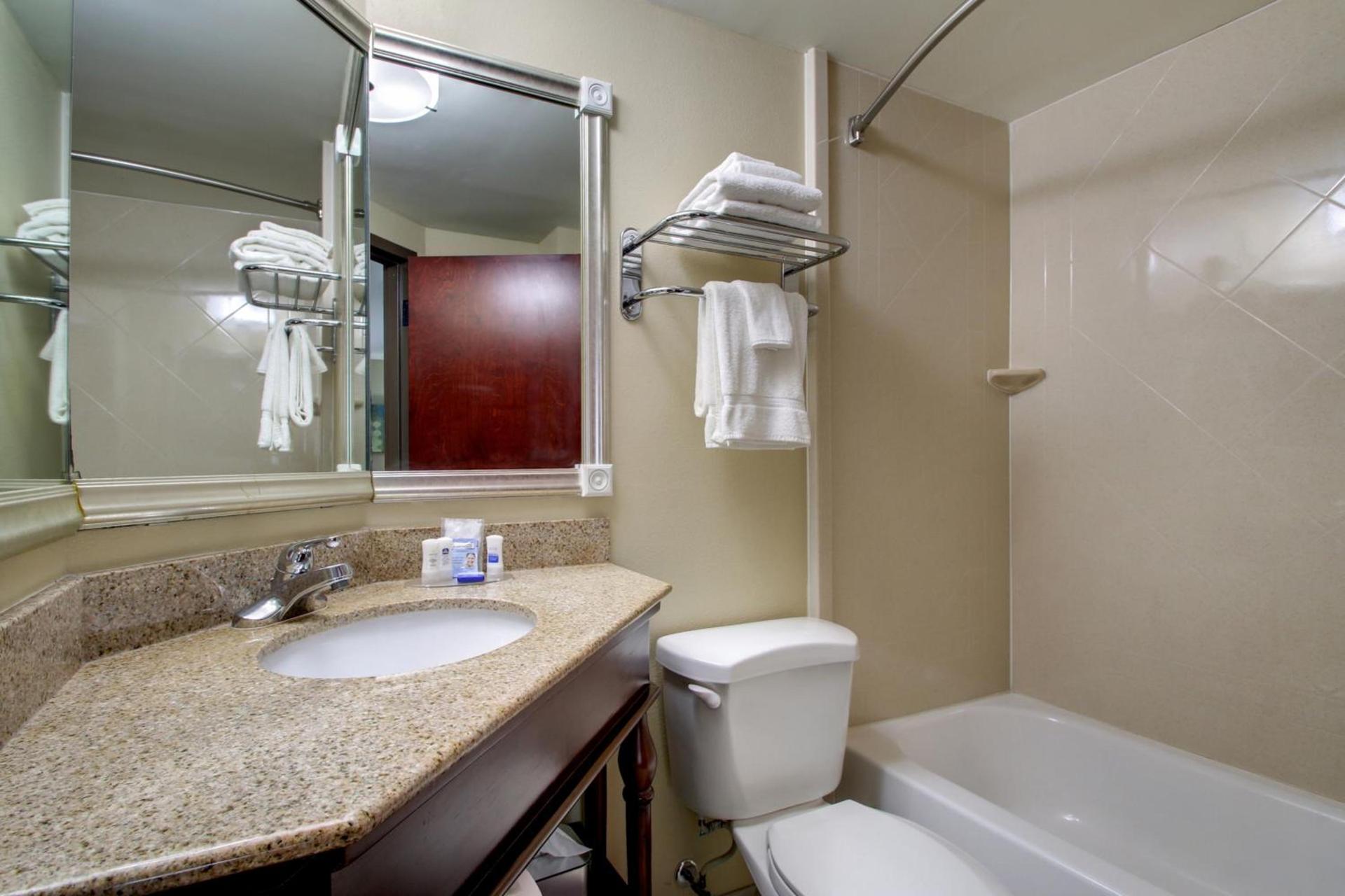 Best Western Eagles Inn photo 36