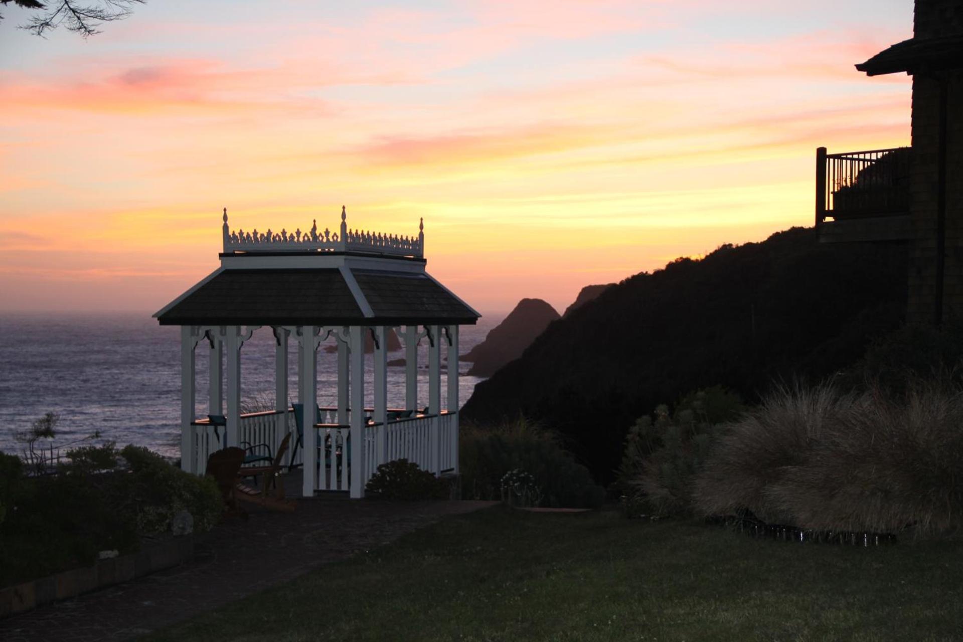 Elk Cove Inn & Spa photo 46