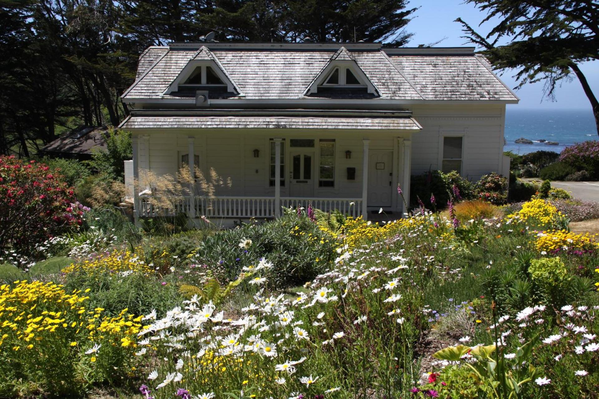 Elk Cove Inn & Spa photo 8