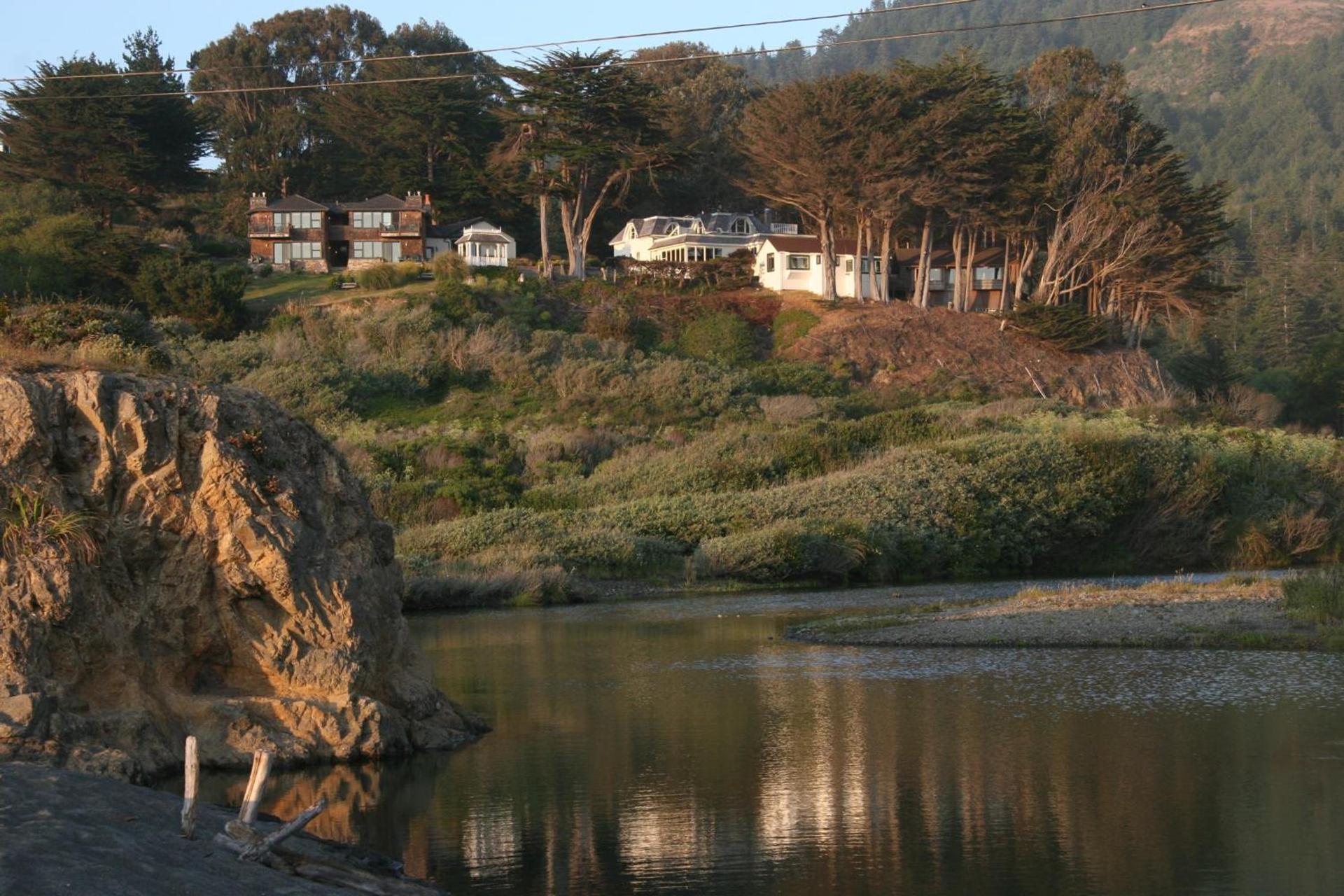 Elk Cove Inn & Spa photo 1