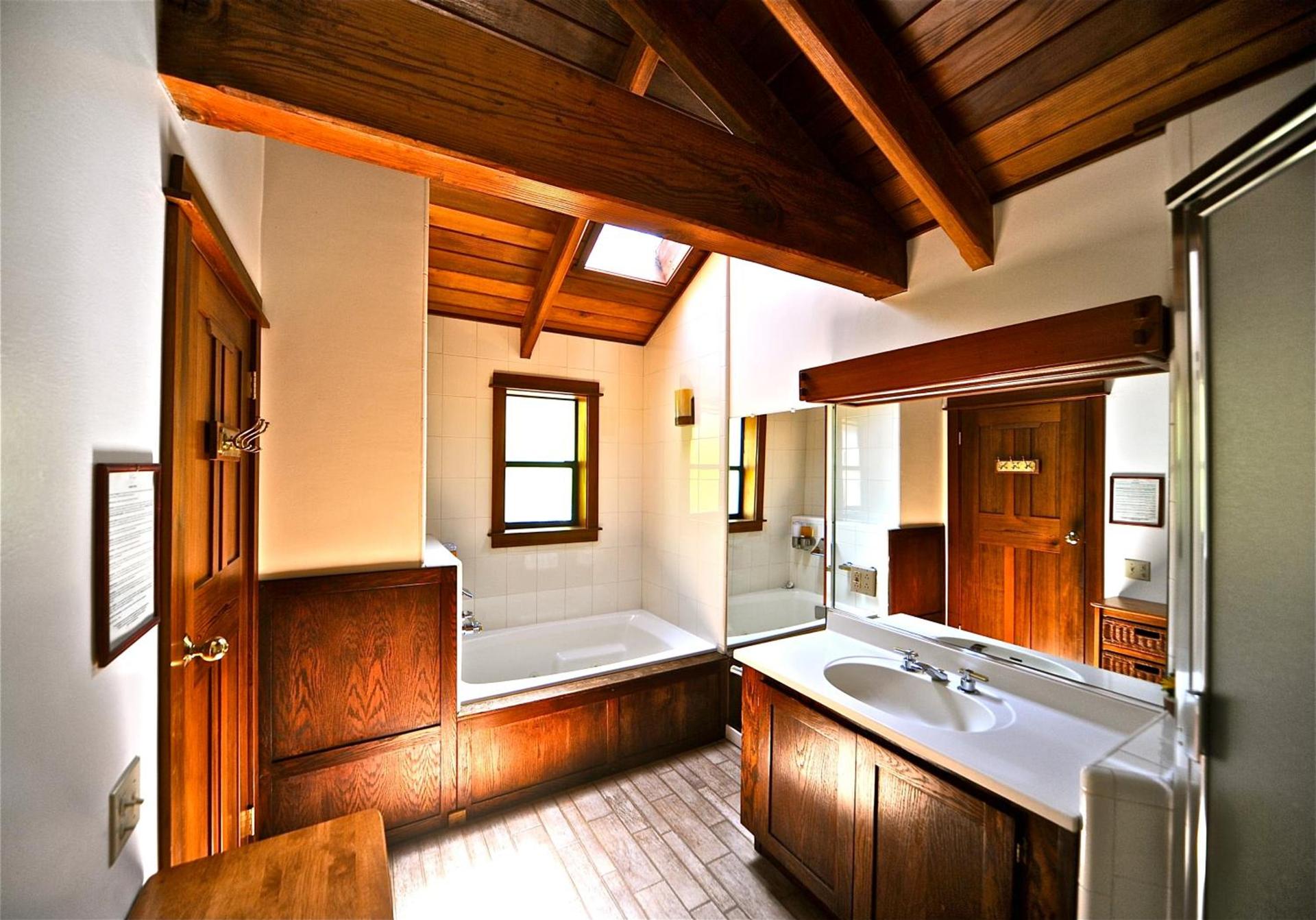 Elk Cove Inn & Spa photo 83