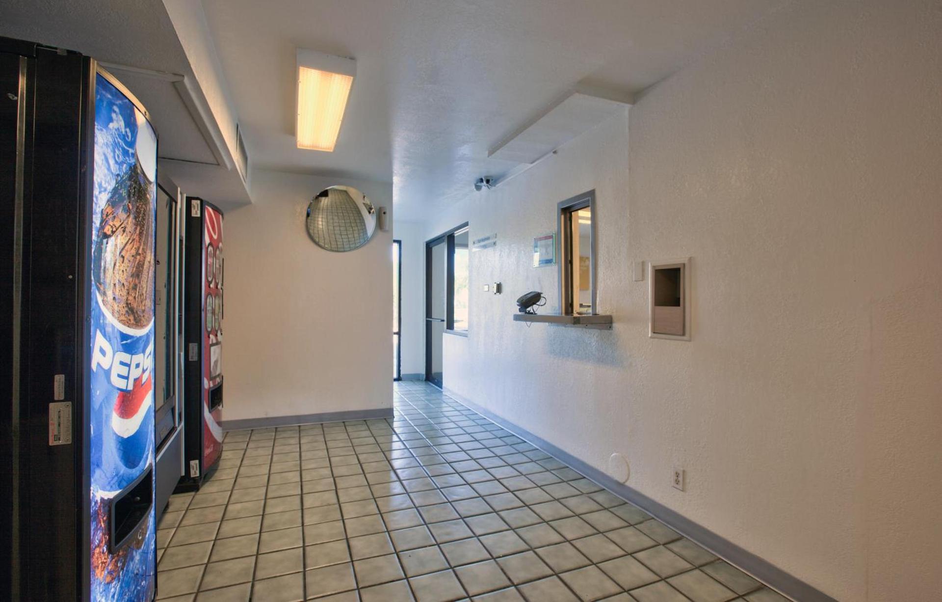 Motel 6-Valdosta, GA - University photo 29