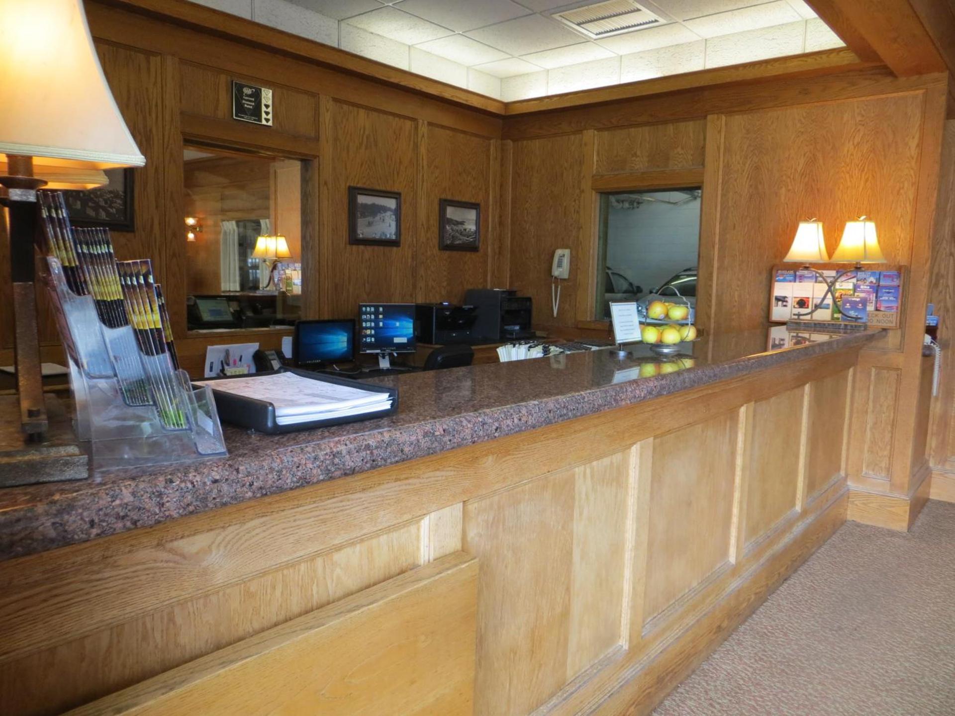 Cow Hollow Inn and Suites photo 19