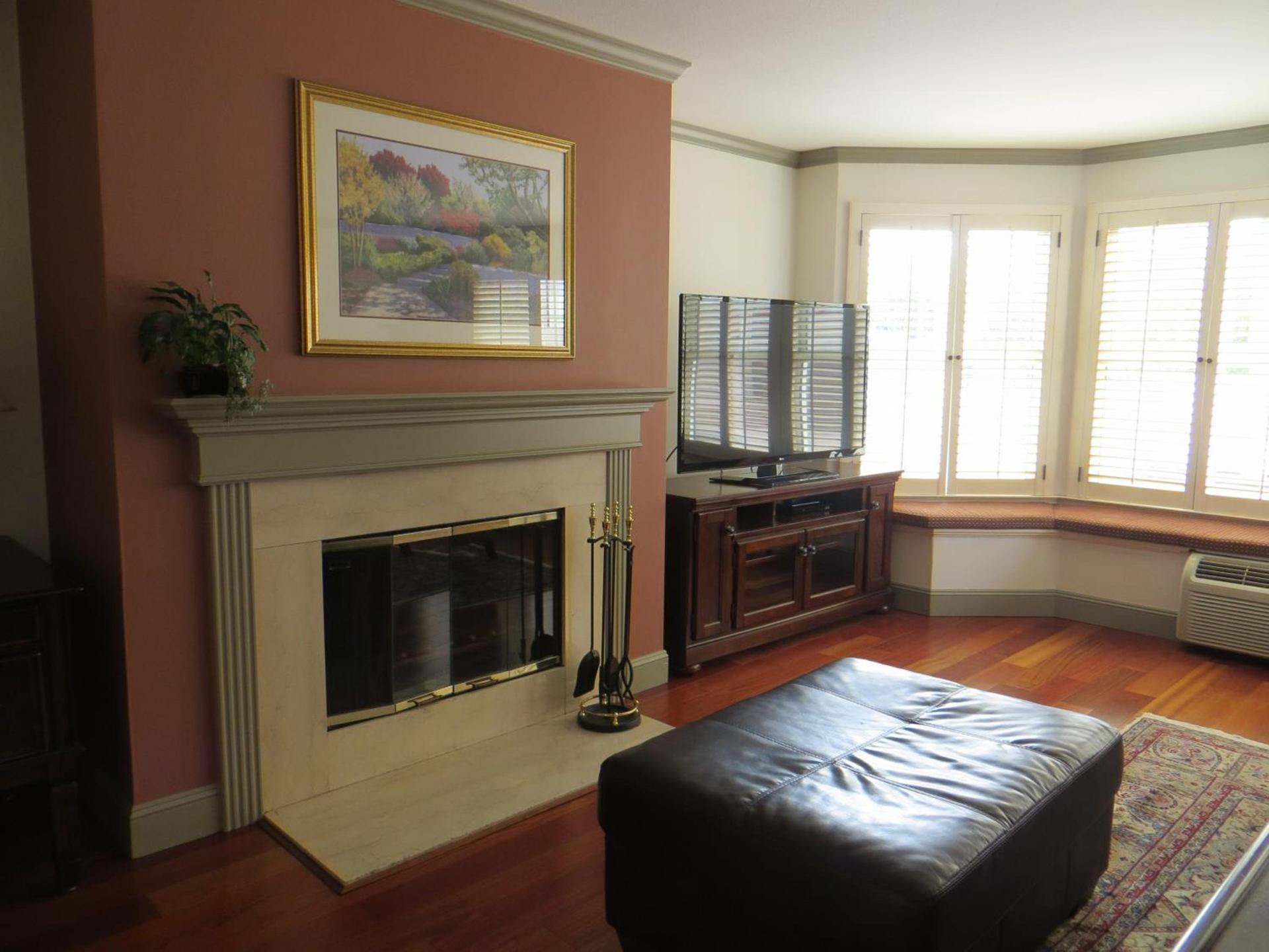 Cow Hollow Inn and Suites photo 5