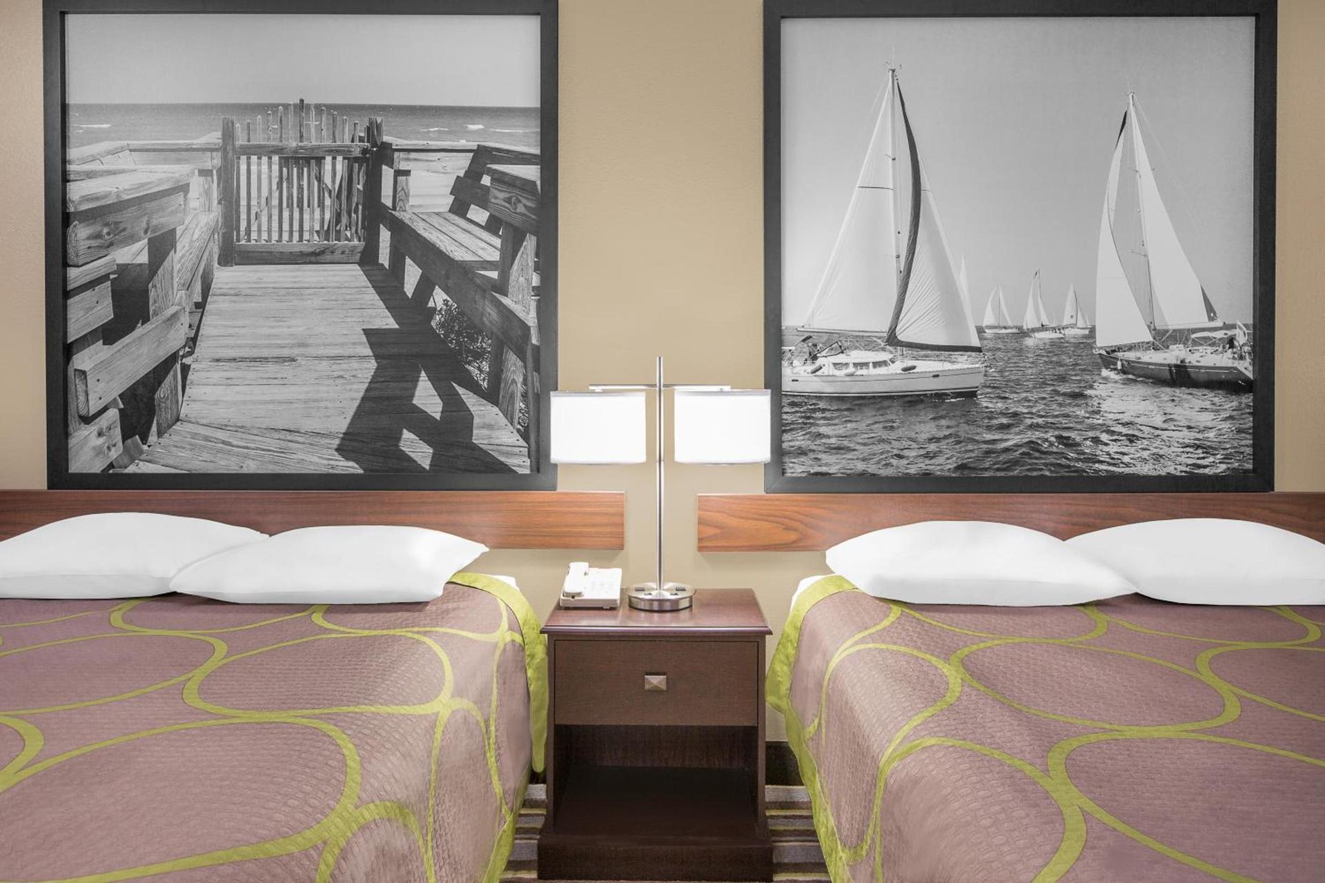 Super 8 by Wyndham Bay St. Louis photo 11