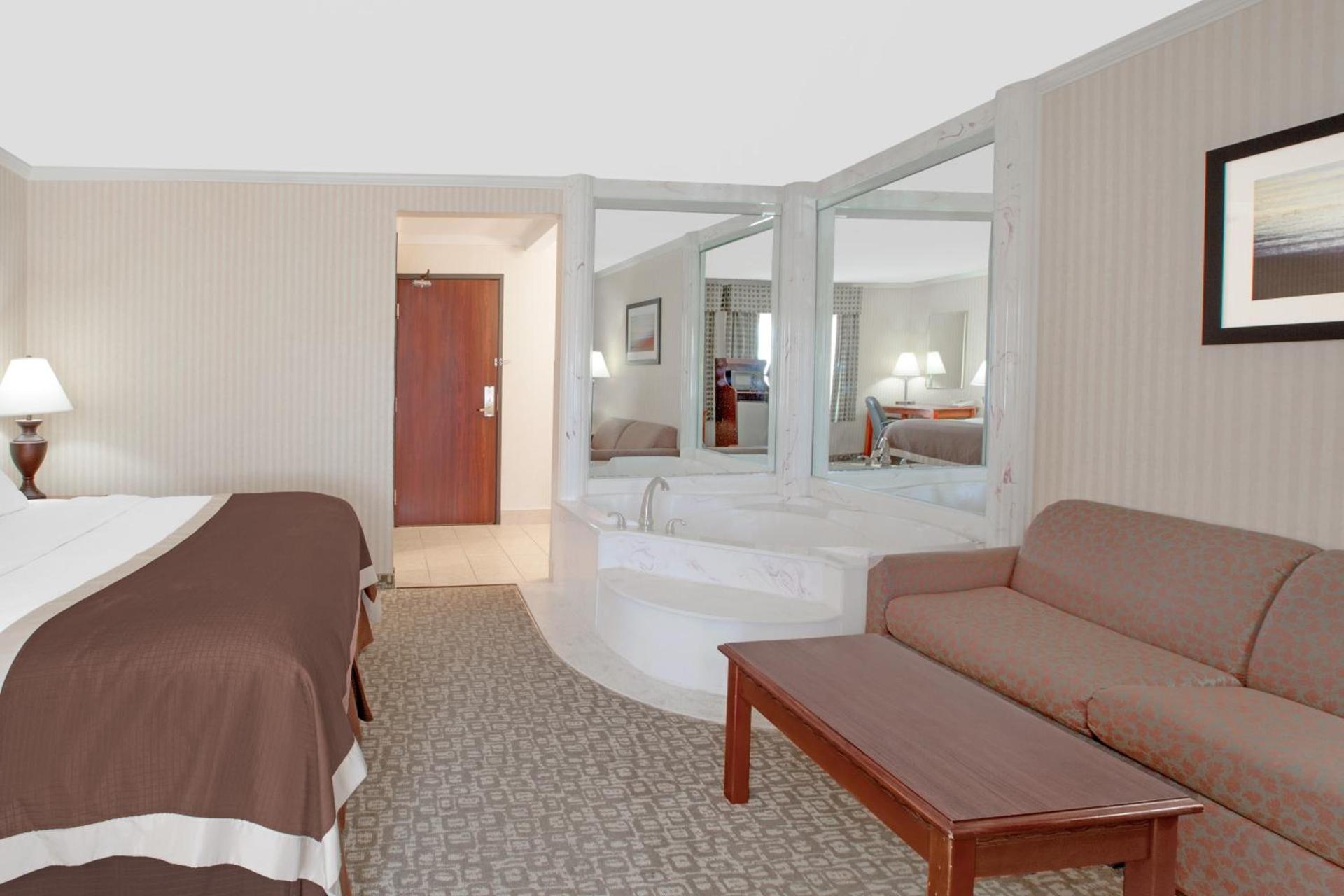 Baymont by Wyndham Jackson photo 37