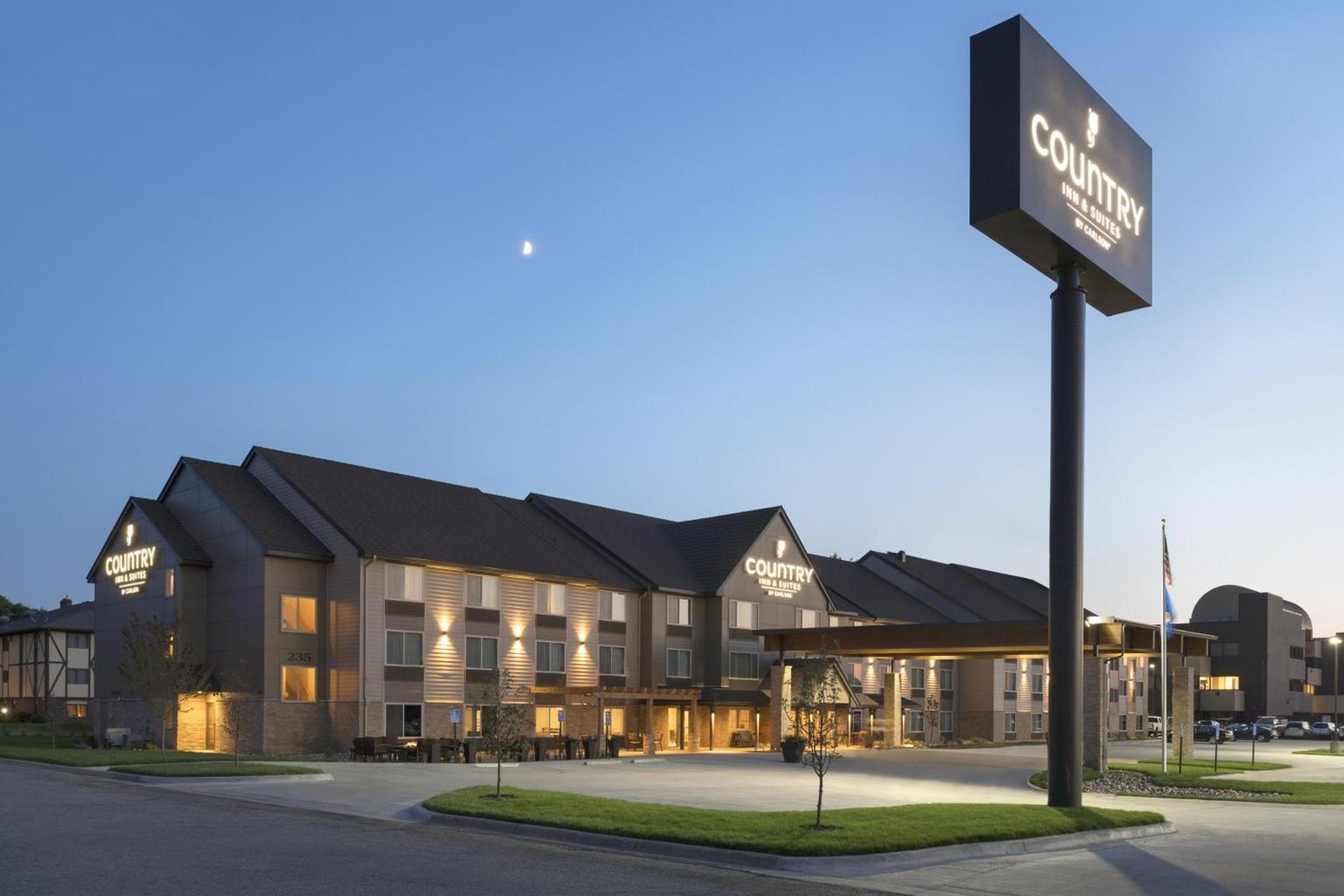 Country Inn & Suites by Radisson, St Cloud West, MN — hotel in Saint Cloud