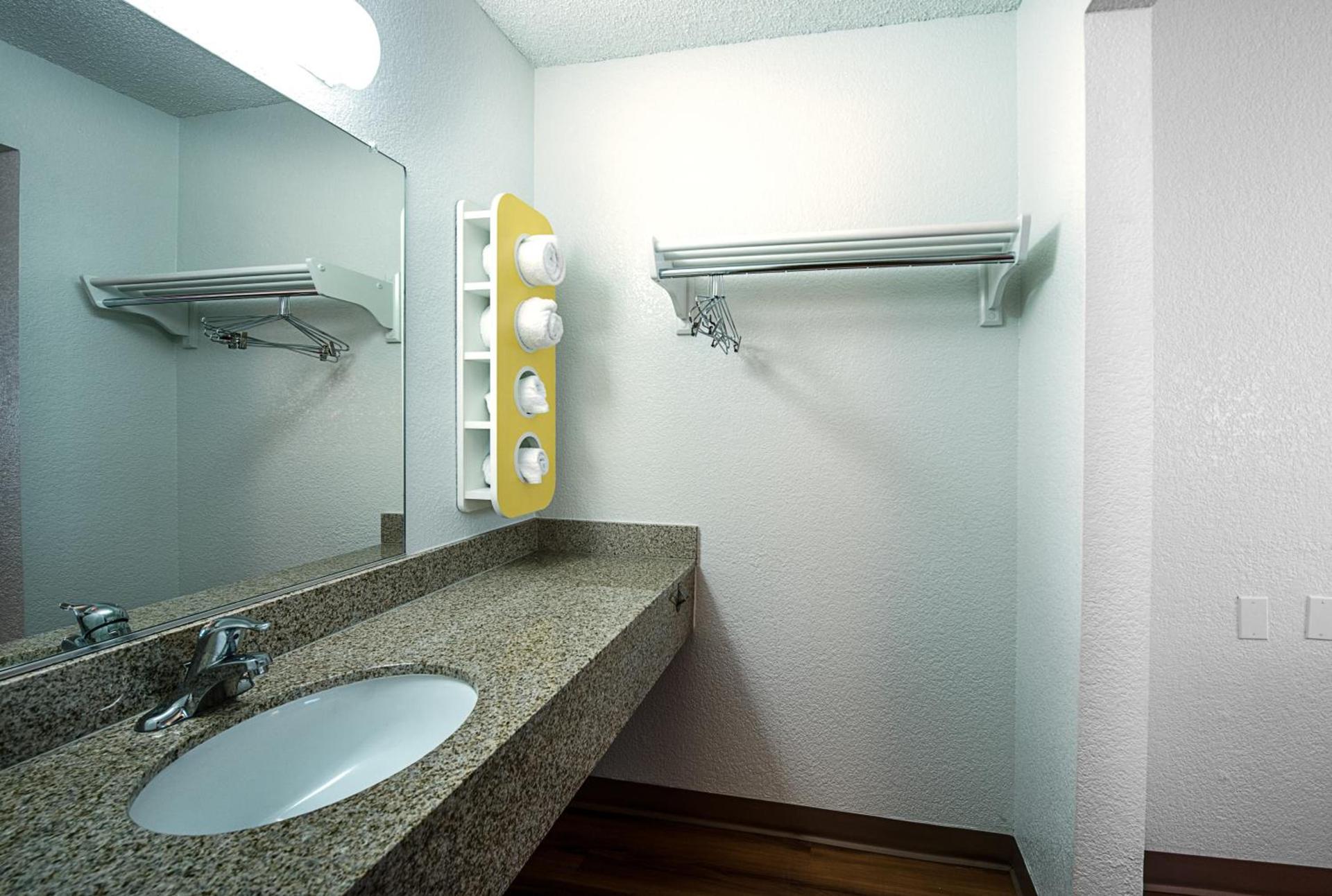 Motel 6-Sparks, NV - Airport - Sparks photo 59