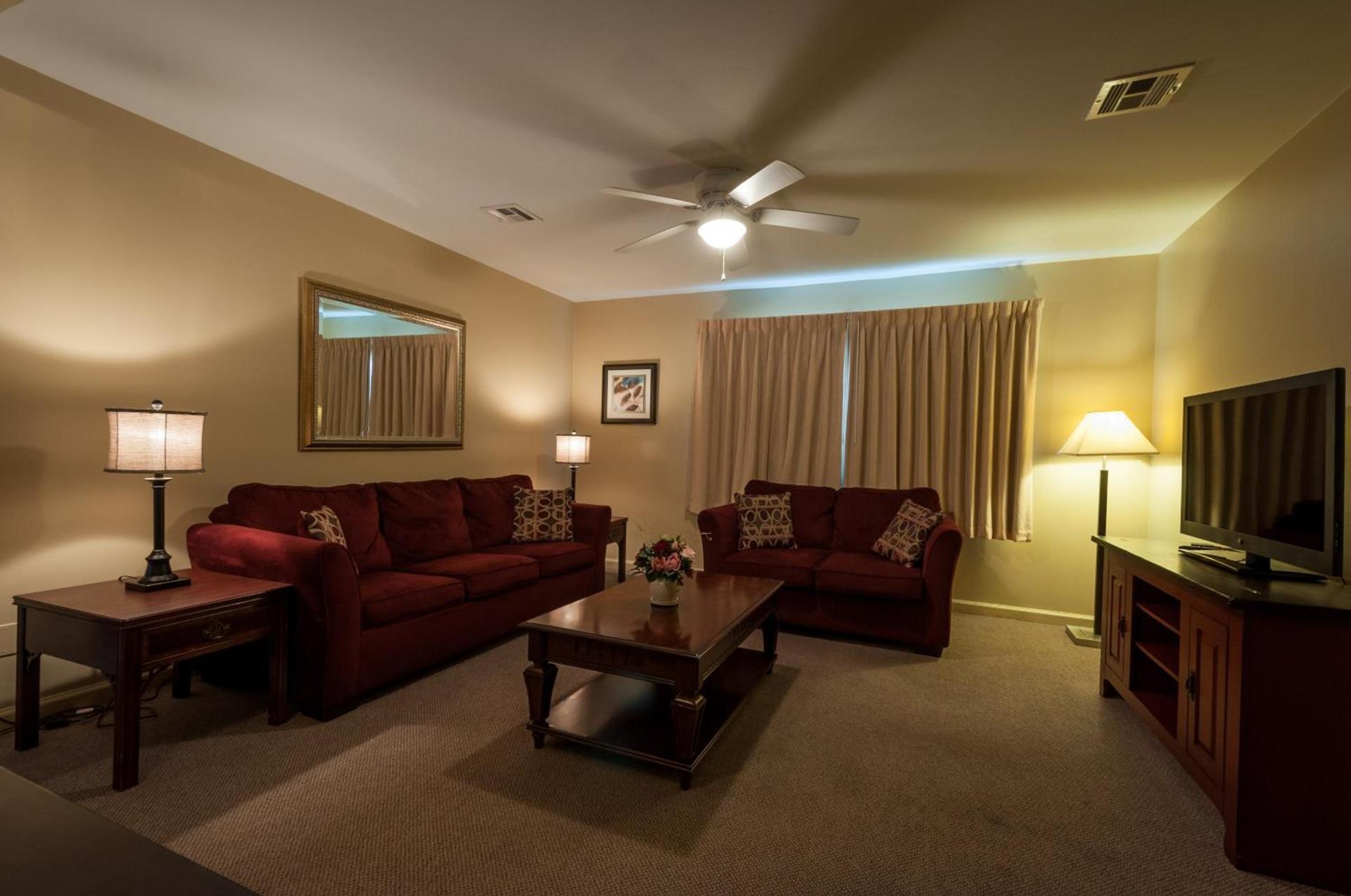 Point Pleasant Manor photo 22
