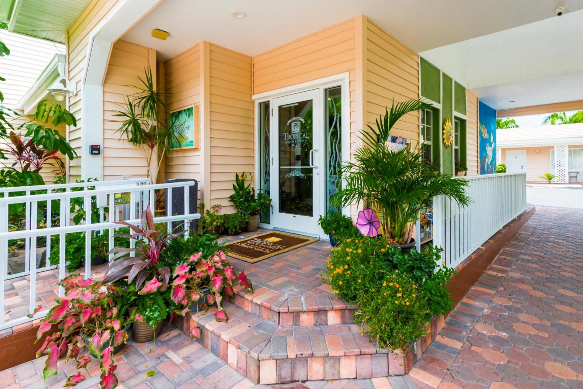 Tropical Beach Resorts - Sarasota photo 3