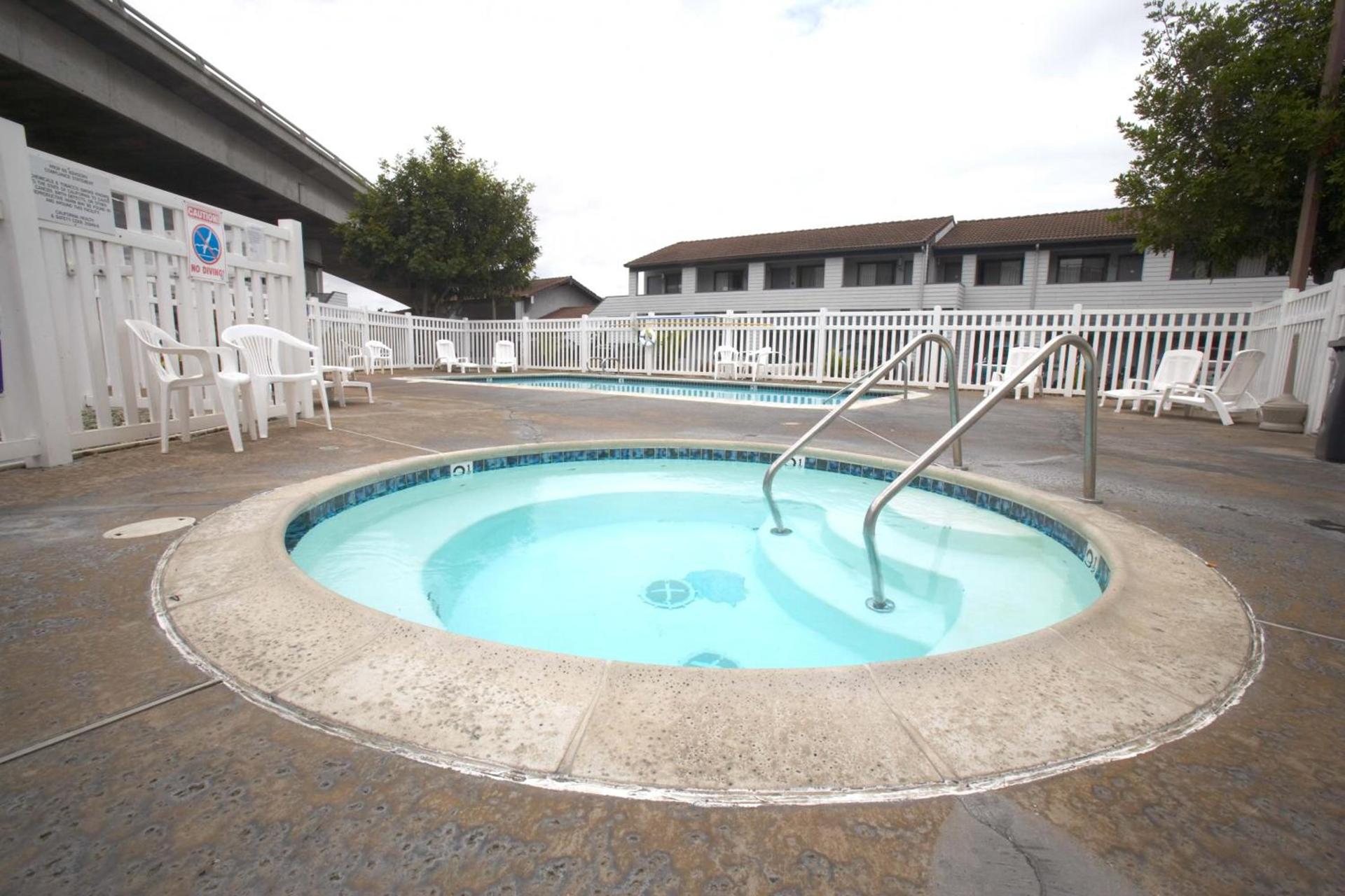 EZ 8 Motel Old Town photo 3