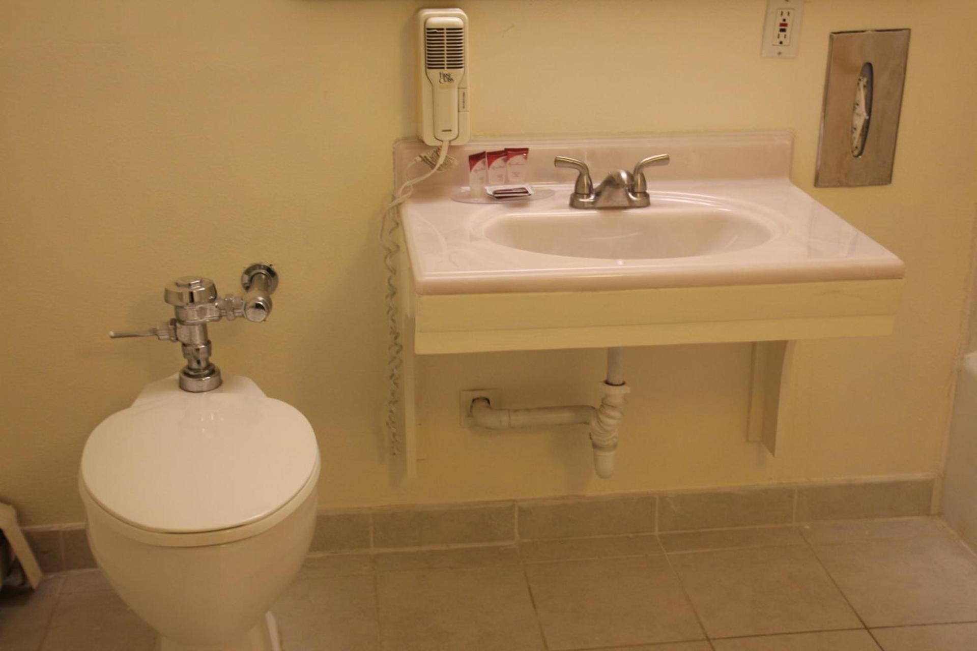 Bedford Plaza Hotel - Boston photo 49